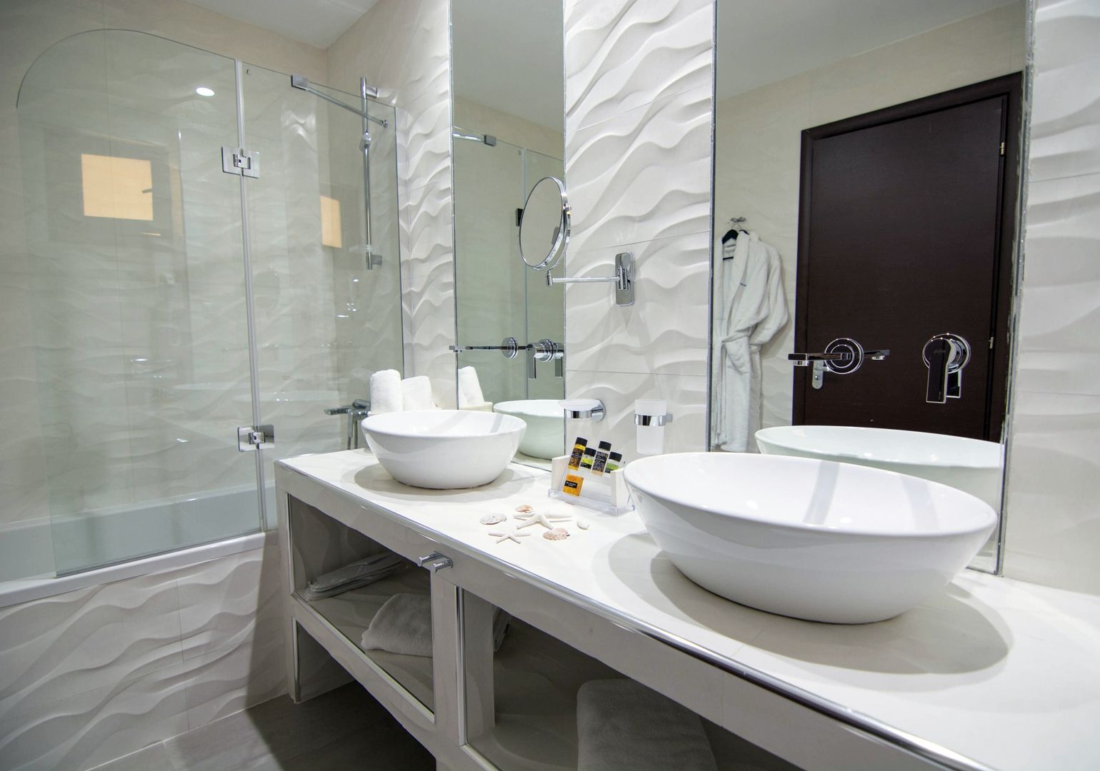 Deluxe Double Front Sea View