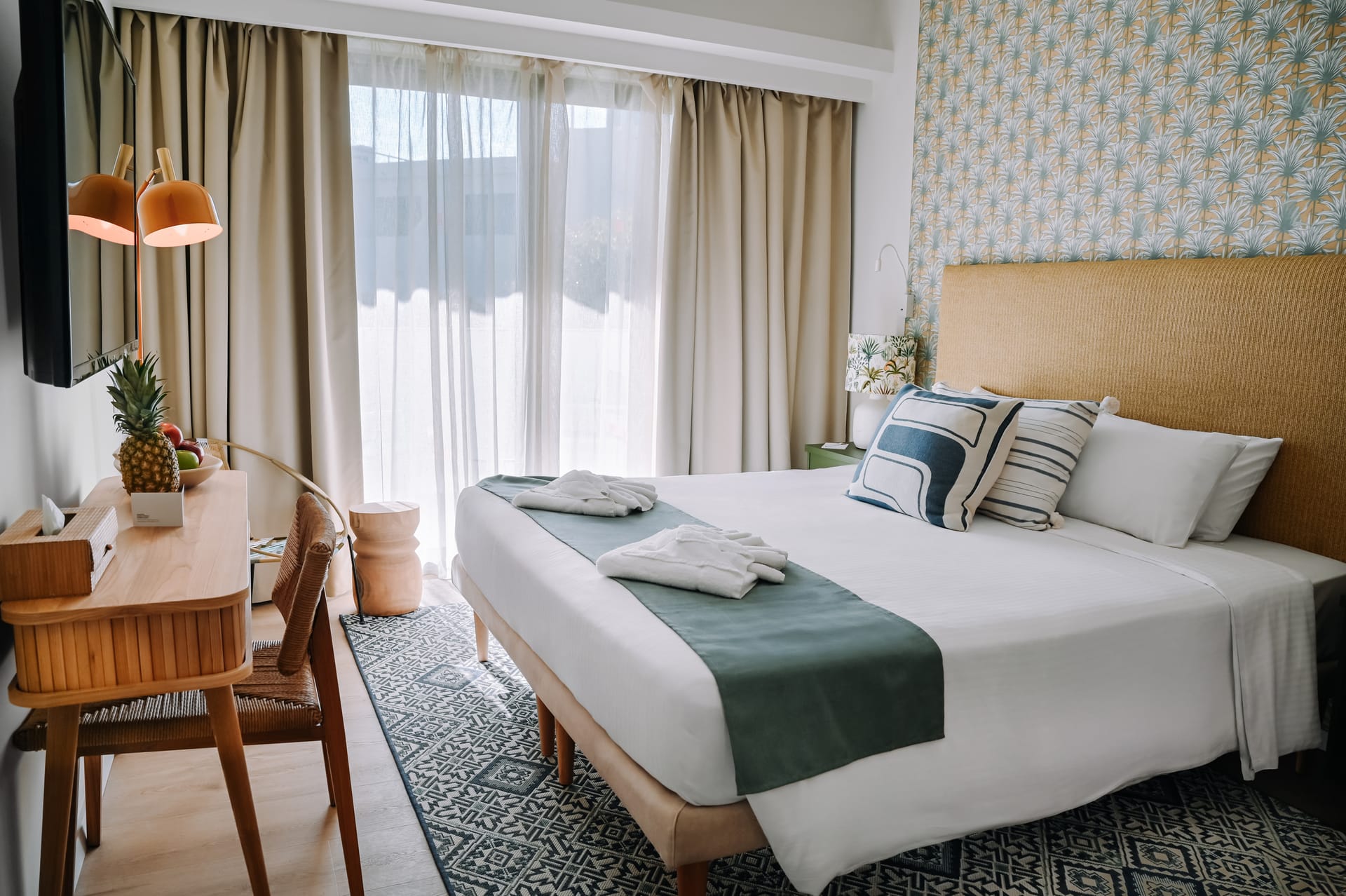 Deluxe Room Pool View