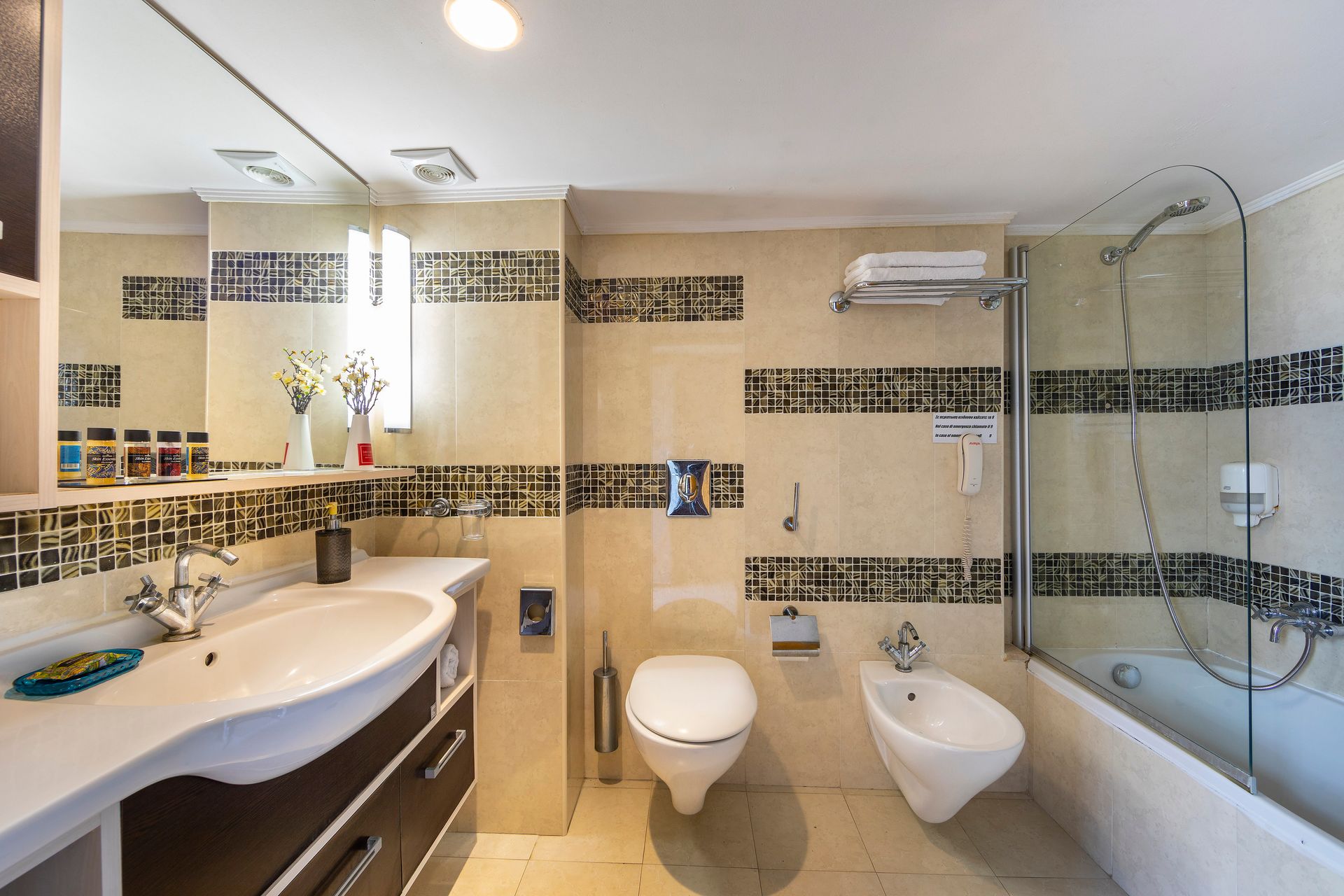 Deluxe Family Pool View