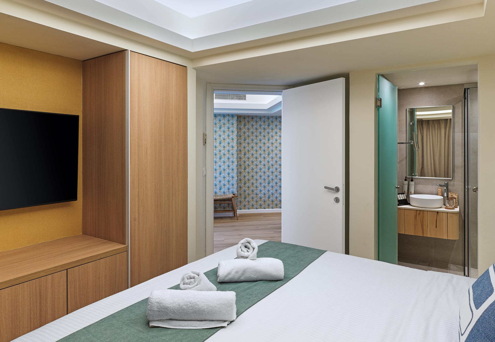 Deluxe Suite