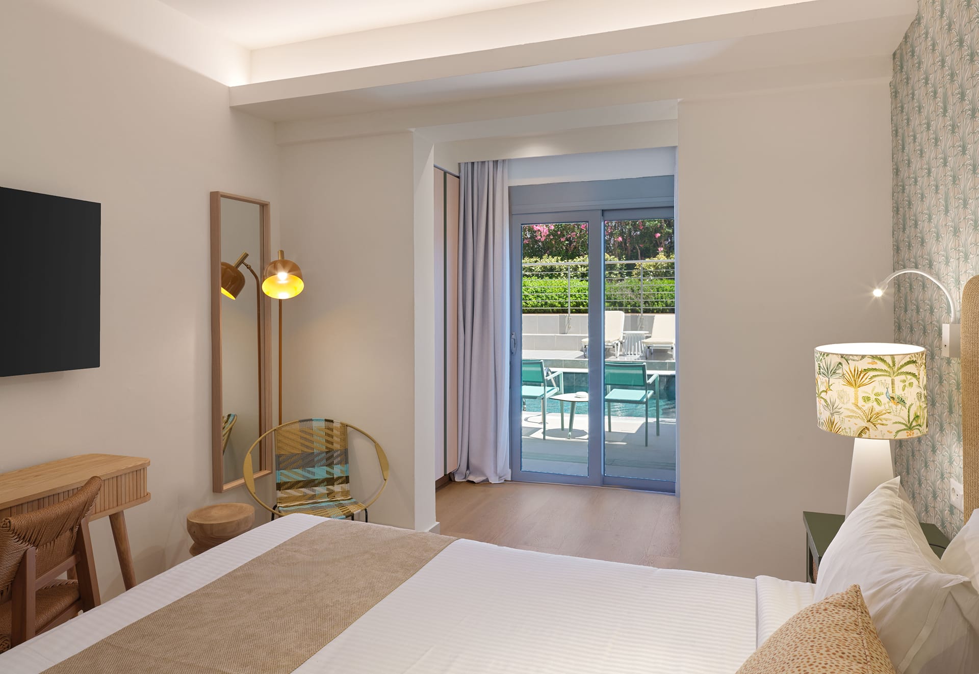 Deluxe Swim Up Suite - Two Deluxe Swim Up Rooms Interconnected