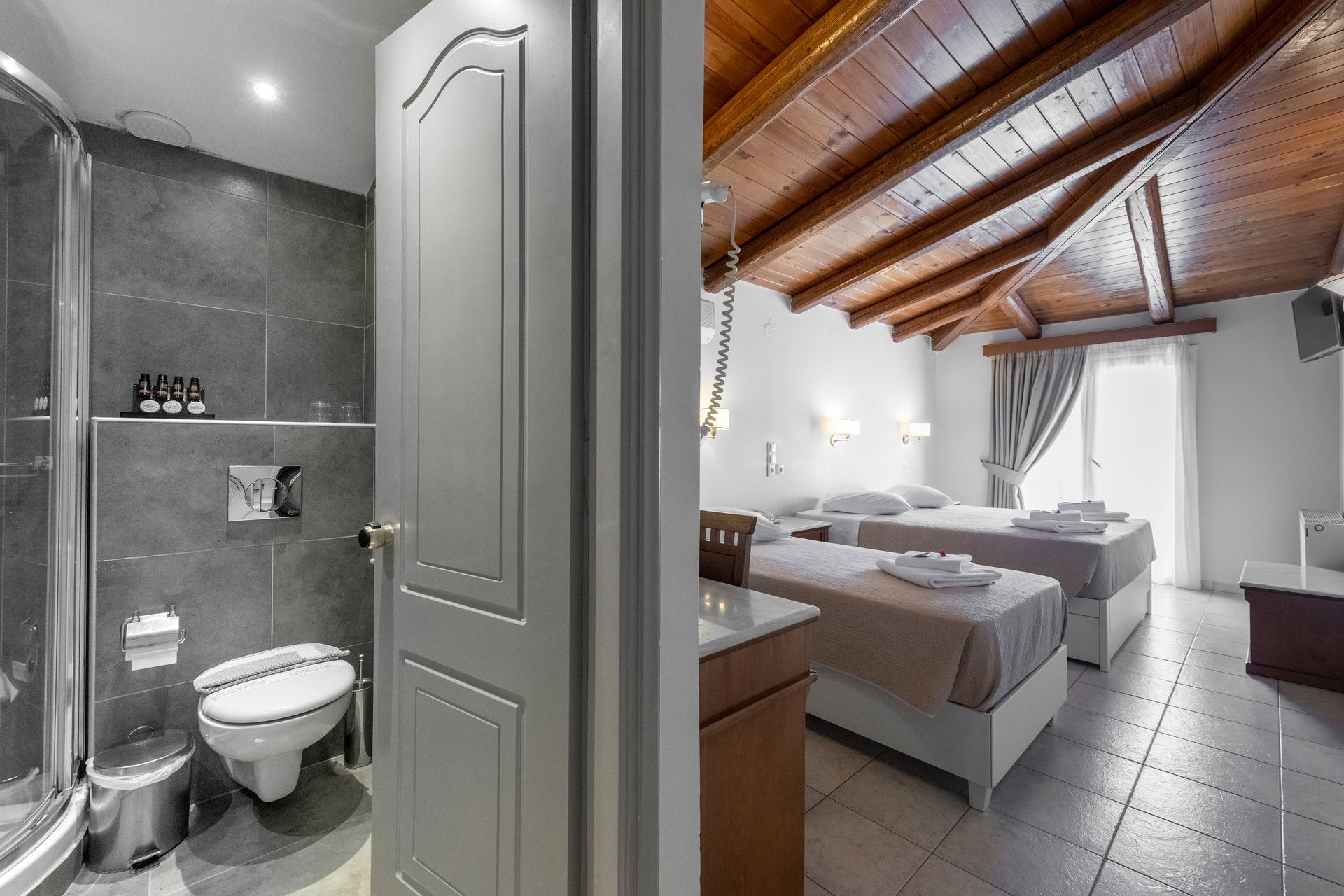 Superior Triple Room with Balcony and Mountain view