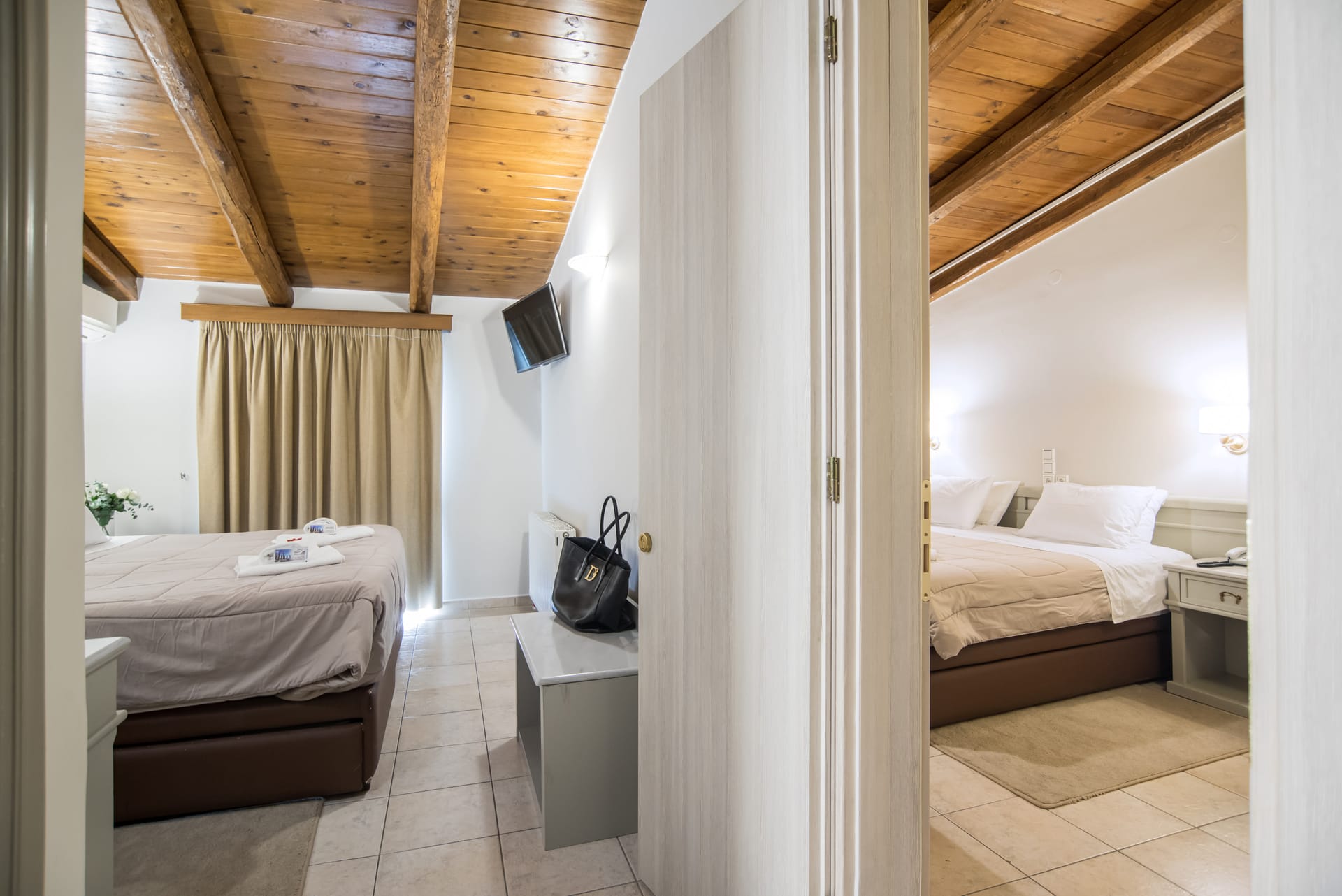 Family Suite interconnecting with Balcony and Mountain view
