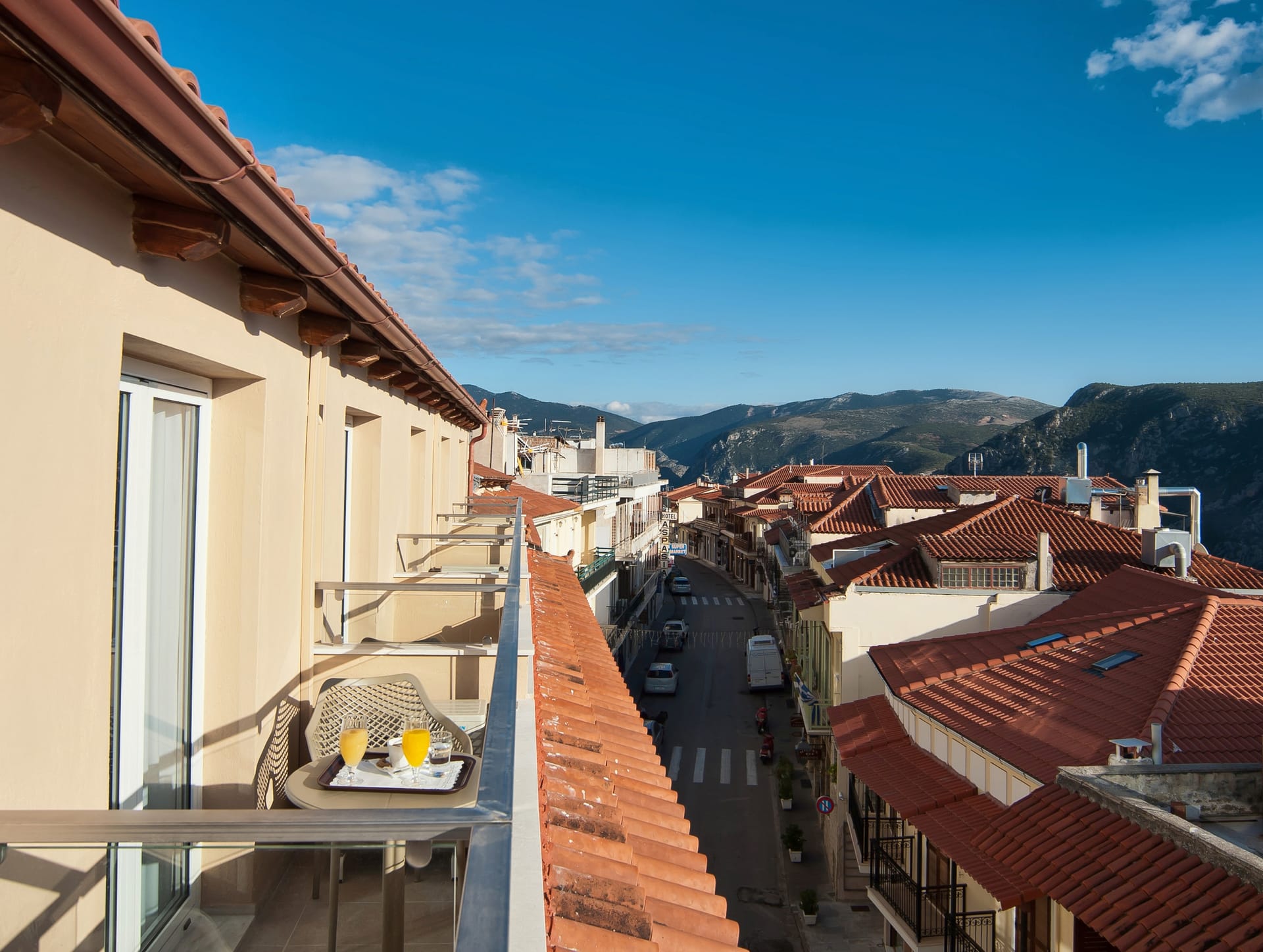 Family Suite interconnecting with Balcony and Mountain view