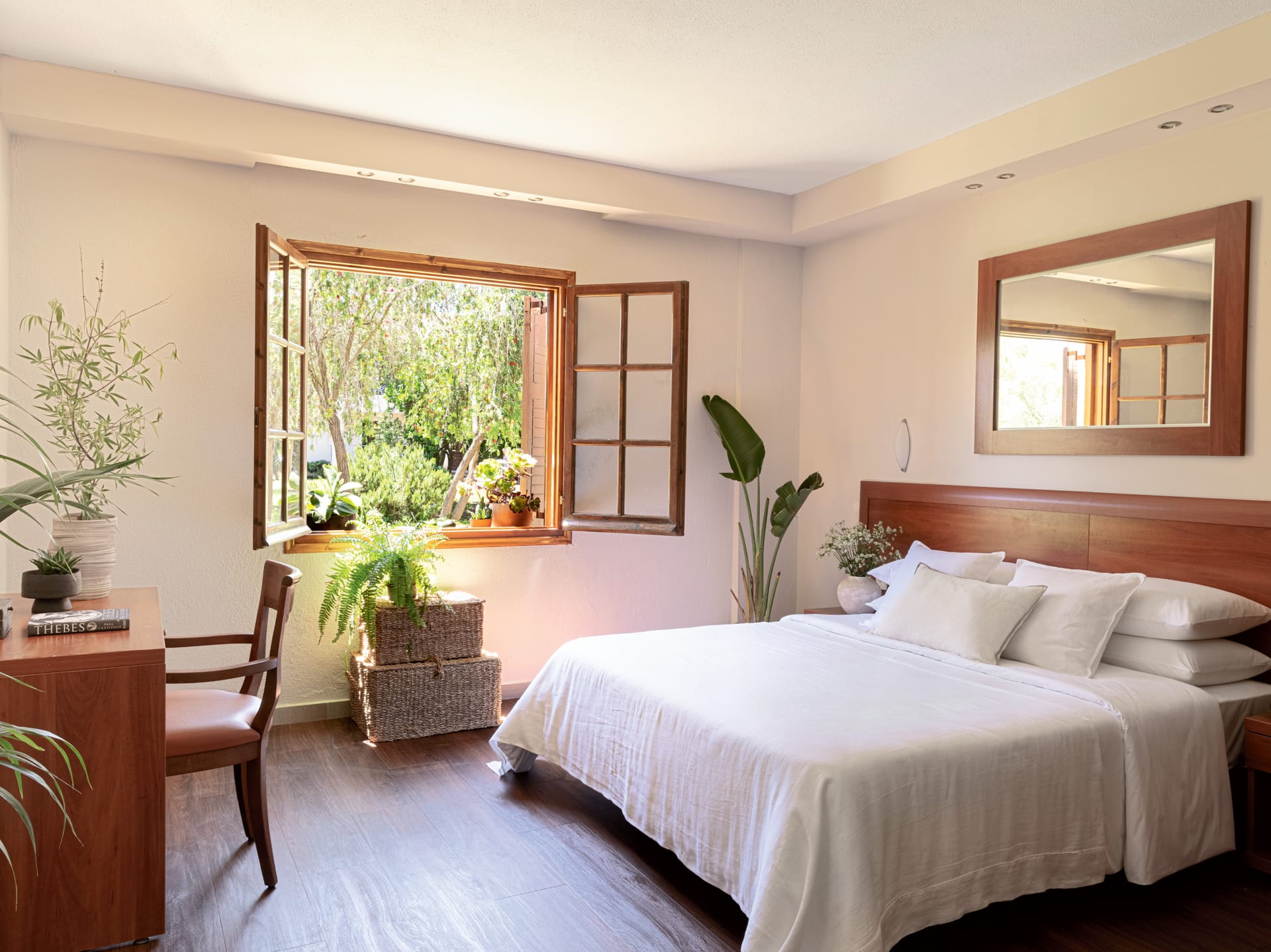 Family Apartment veranda & gardens