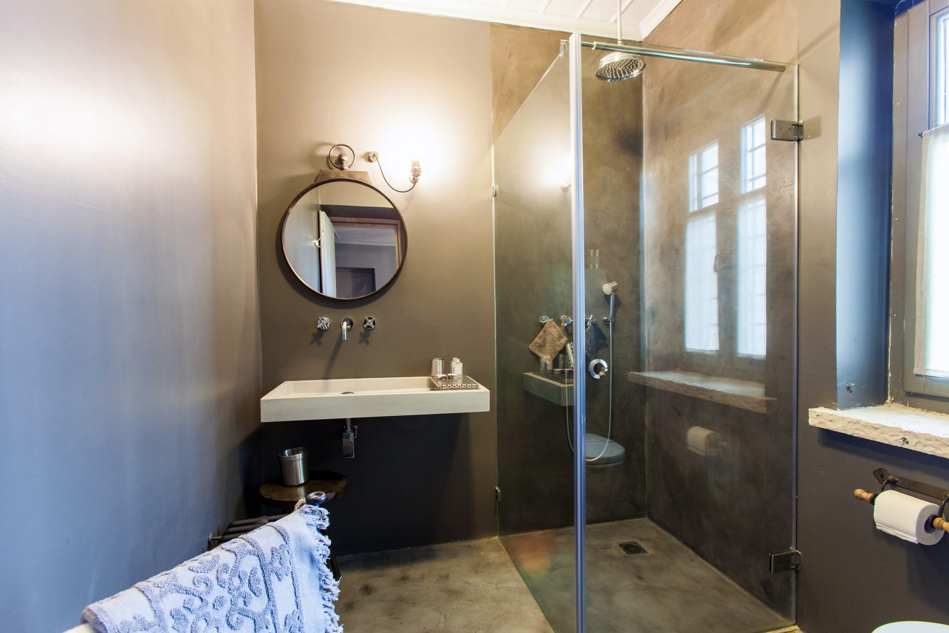 Executive Suite- Blue