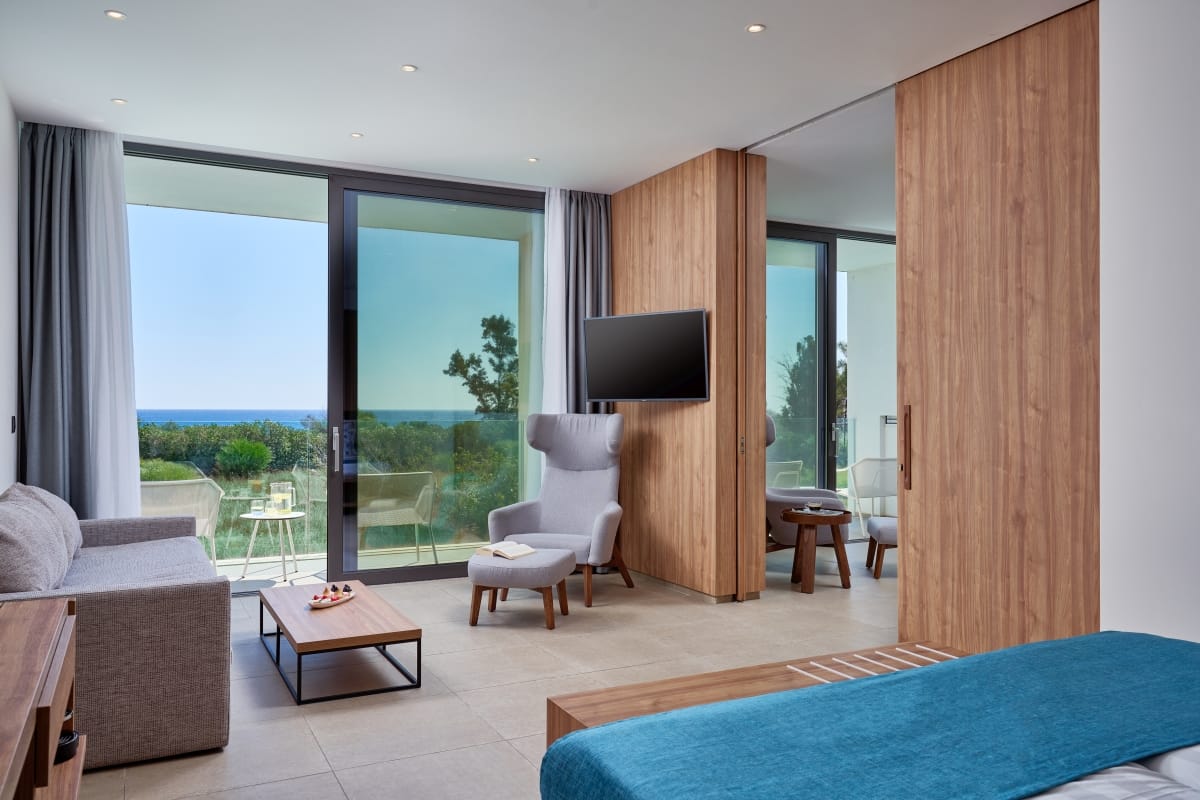 Two-Bedroom Suite Sea View