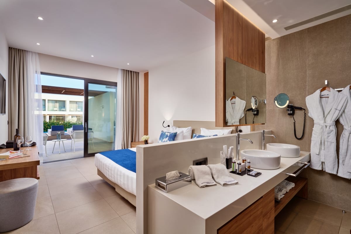 Double Room with Private Pool &amp; Garden View