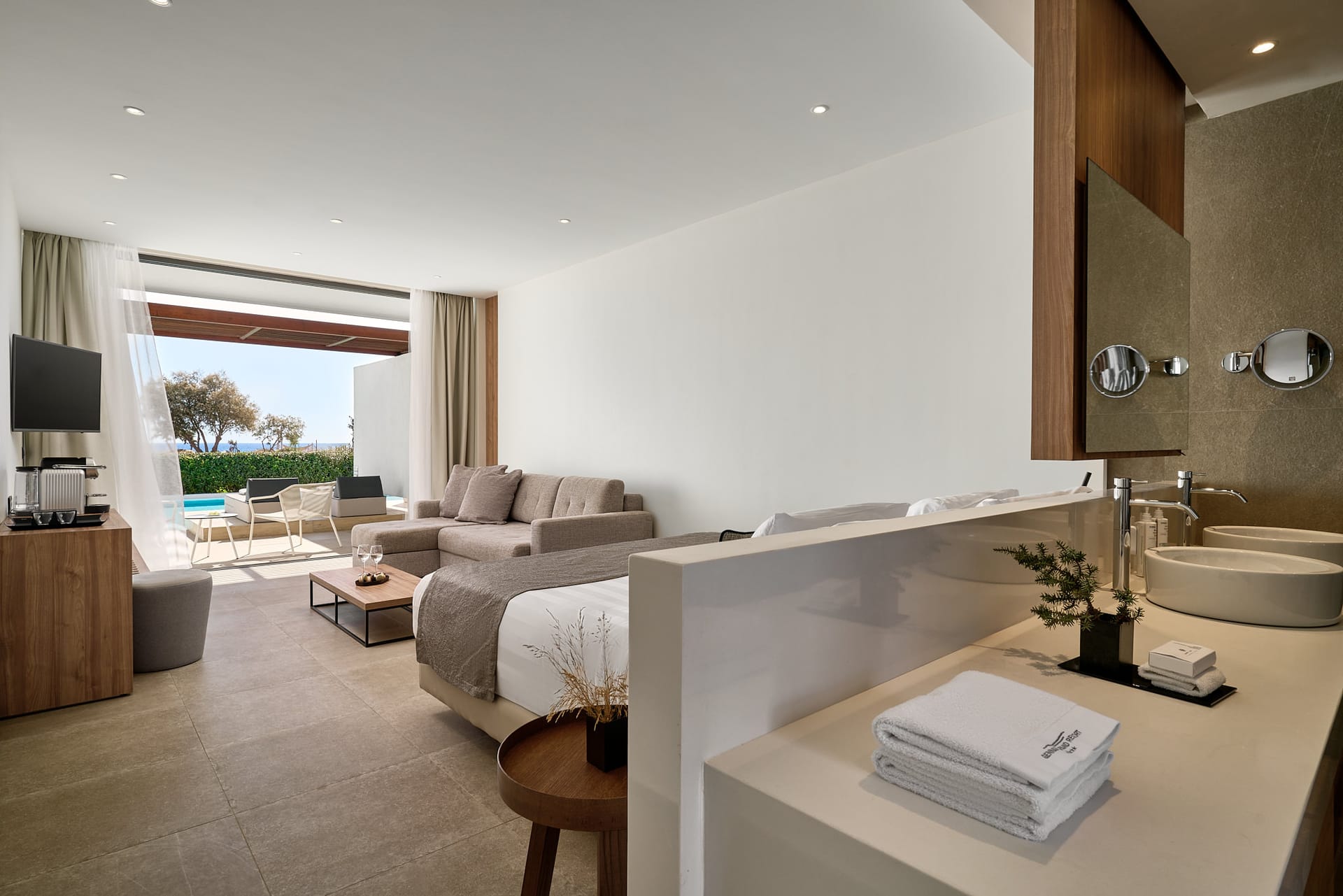 Junior Suite with Private Pool Beachfront
