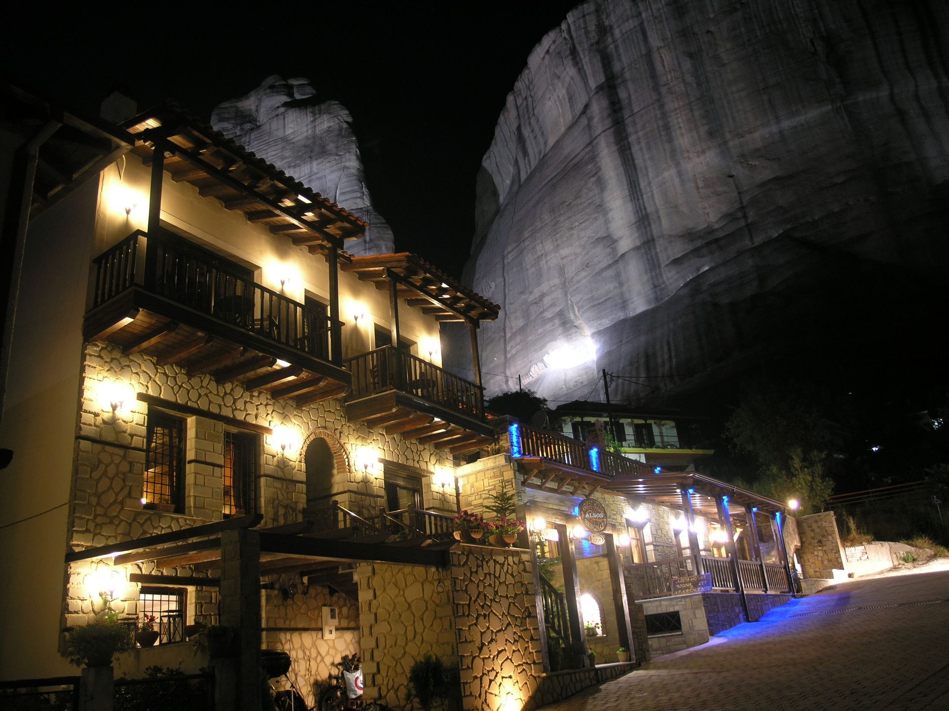Quadruple Room with Balcony and Meteora View