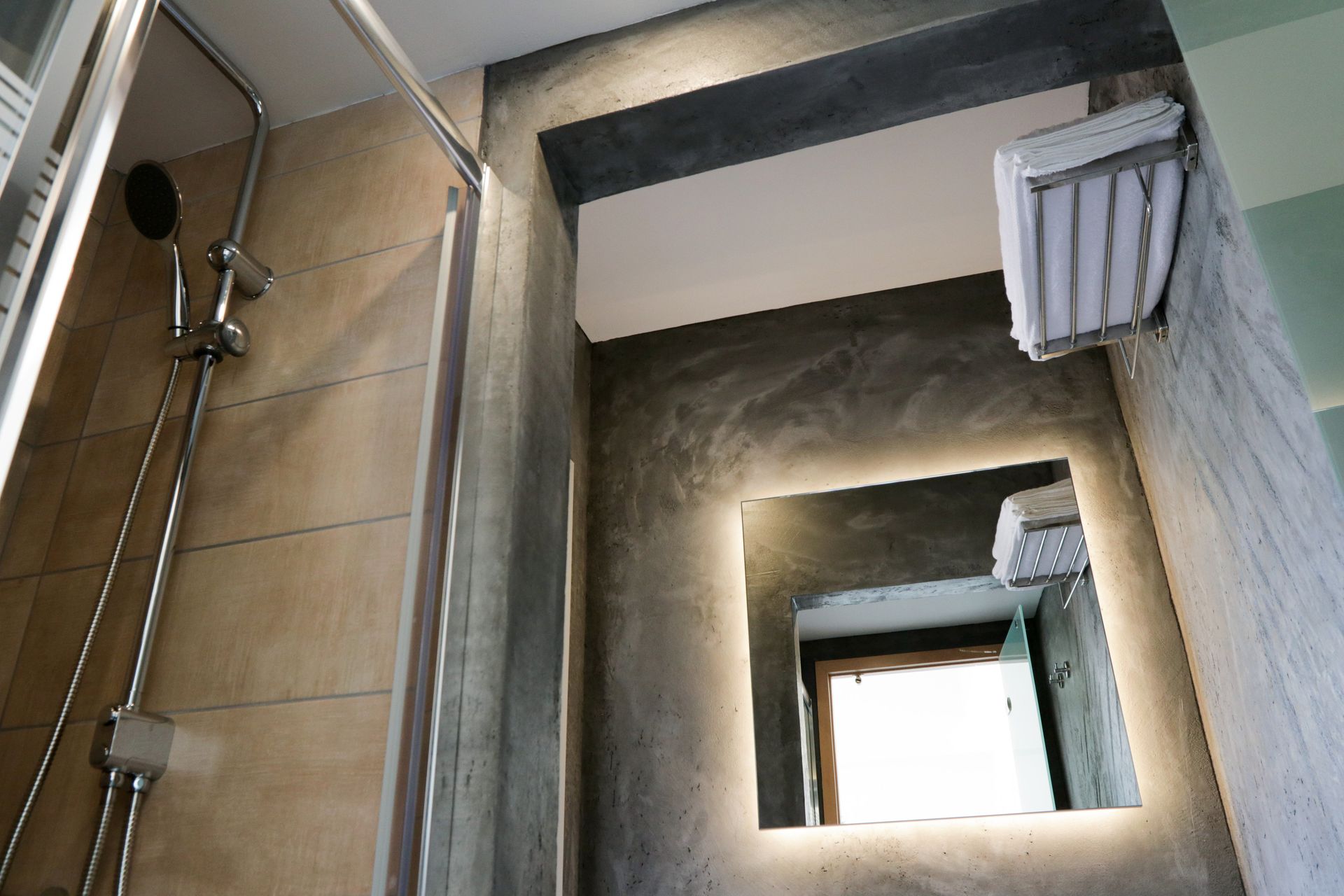 V36 Signature Suite