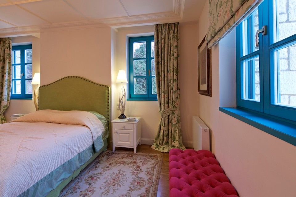 Executive luxury Suite with Fireplace – 65 sq.m.