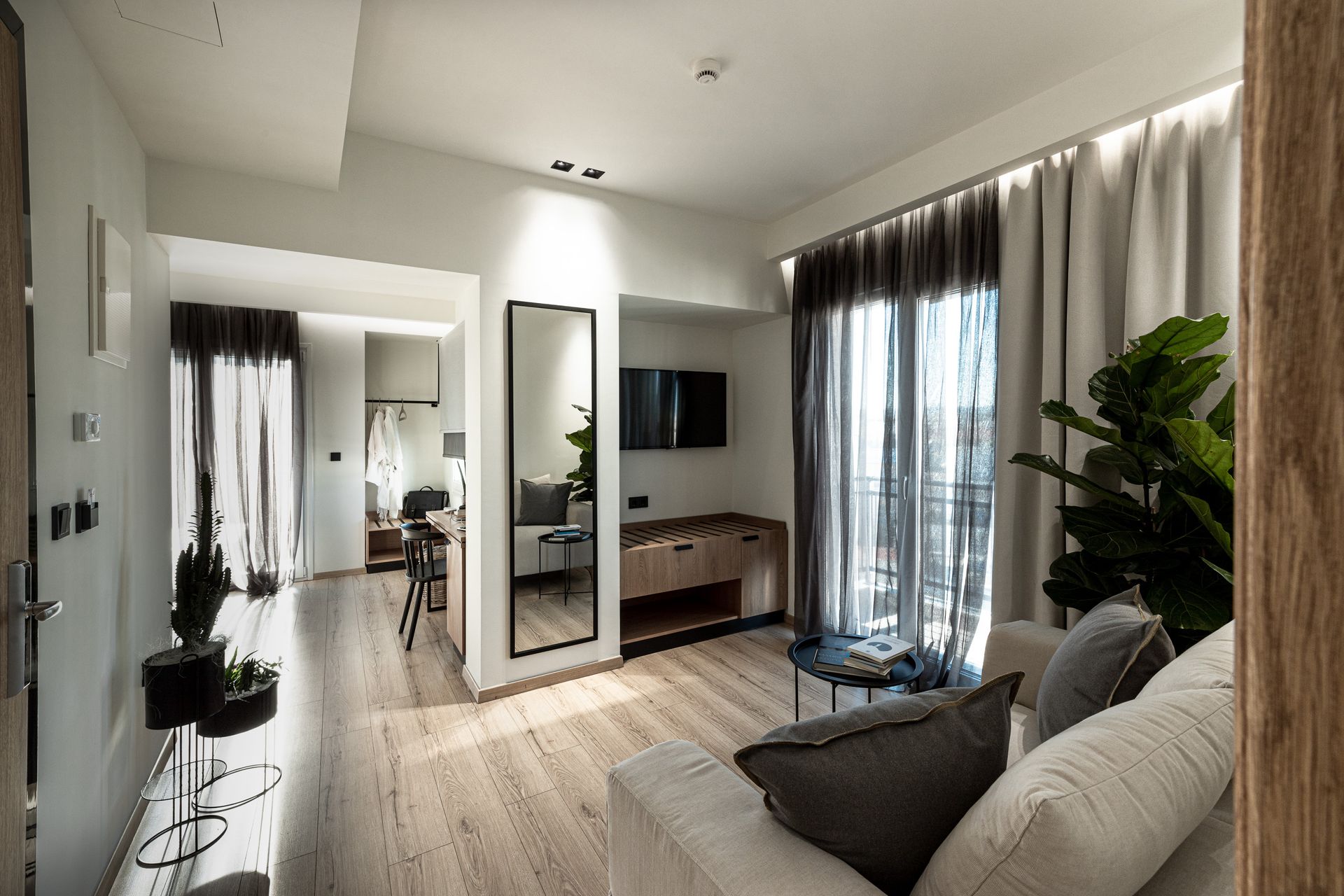 Penthouse Suite with Private Hot Tub and Sea View