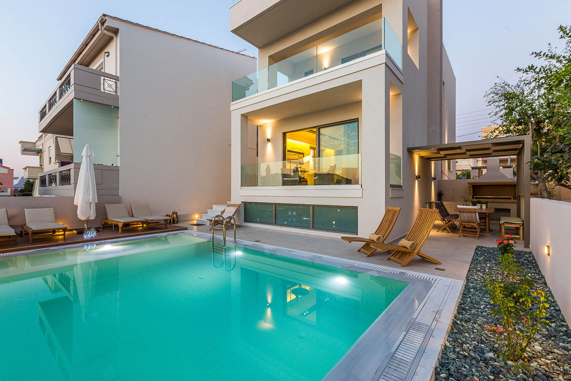 Villa Amelia I Free 8 seater mini van & pool