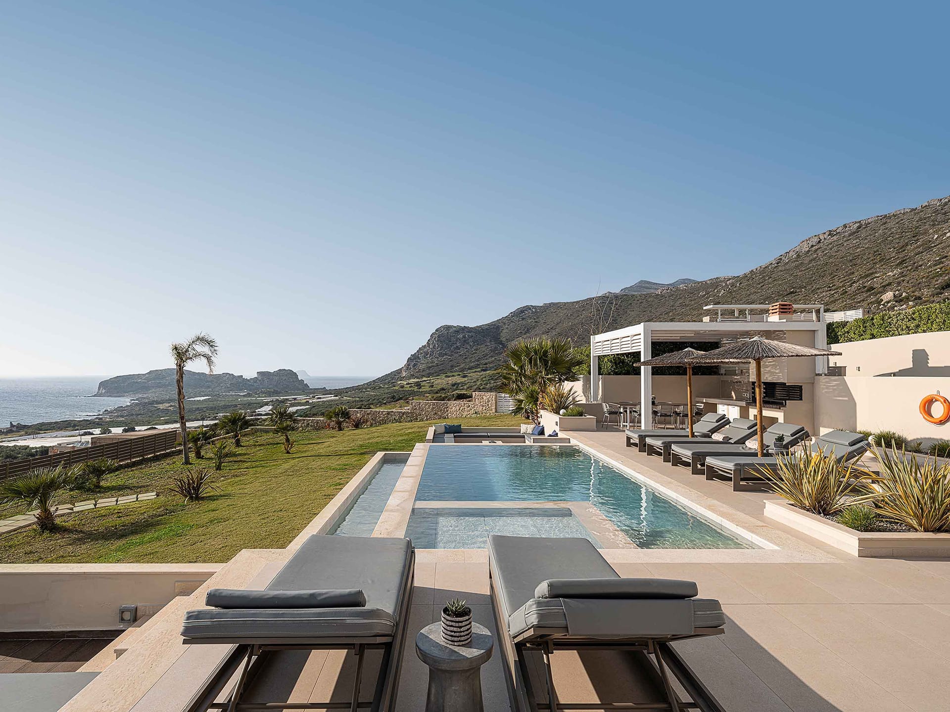 Villa Cielo I Free* Heated pool & Stunning Seaview