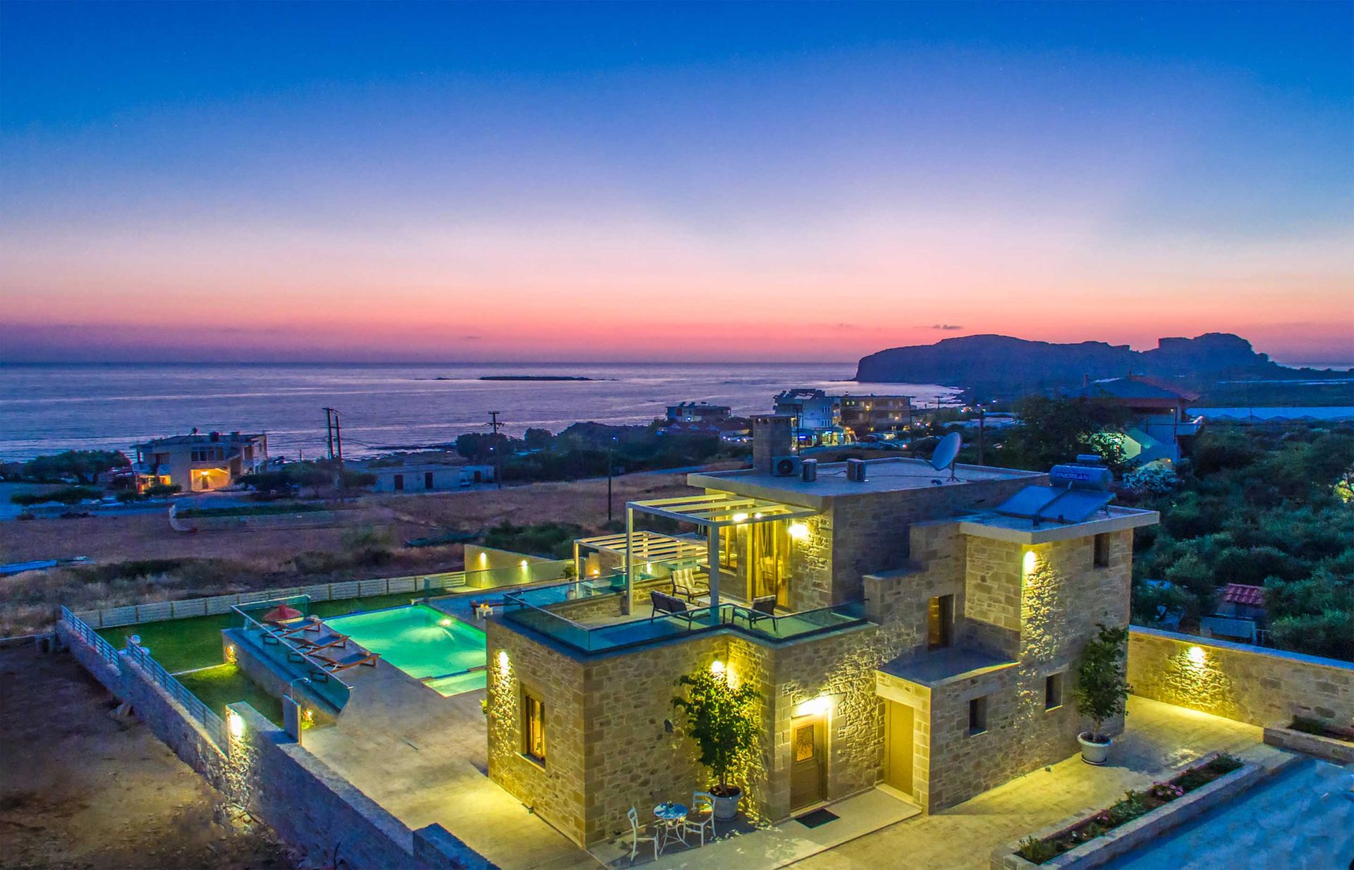 Ammora Villa l I Breakfast 500m to the beach