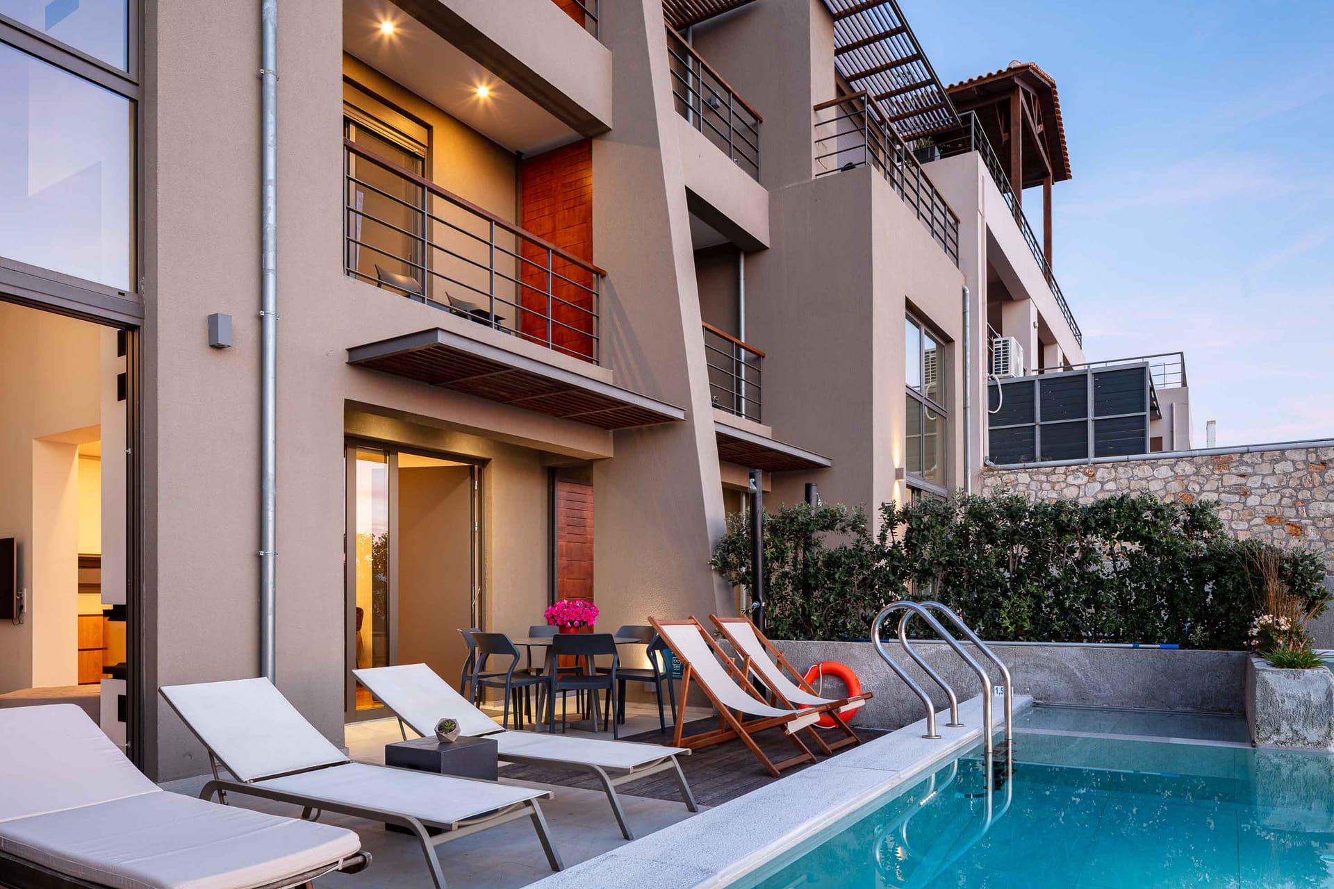 Omnia Villa I - Heated* pool & stunning seaview!