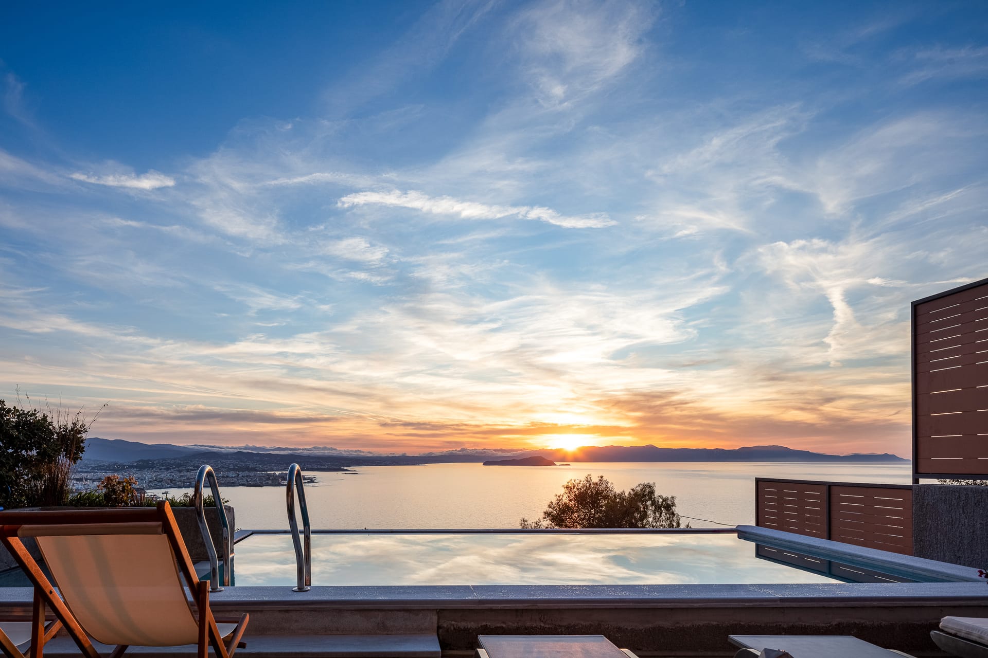 Omnia Villas I Heated* pools & stunning seaviews!