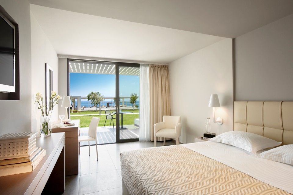 Beachfront Deluxe Double Room with Sea View