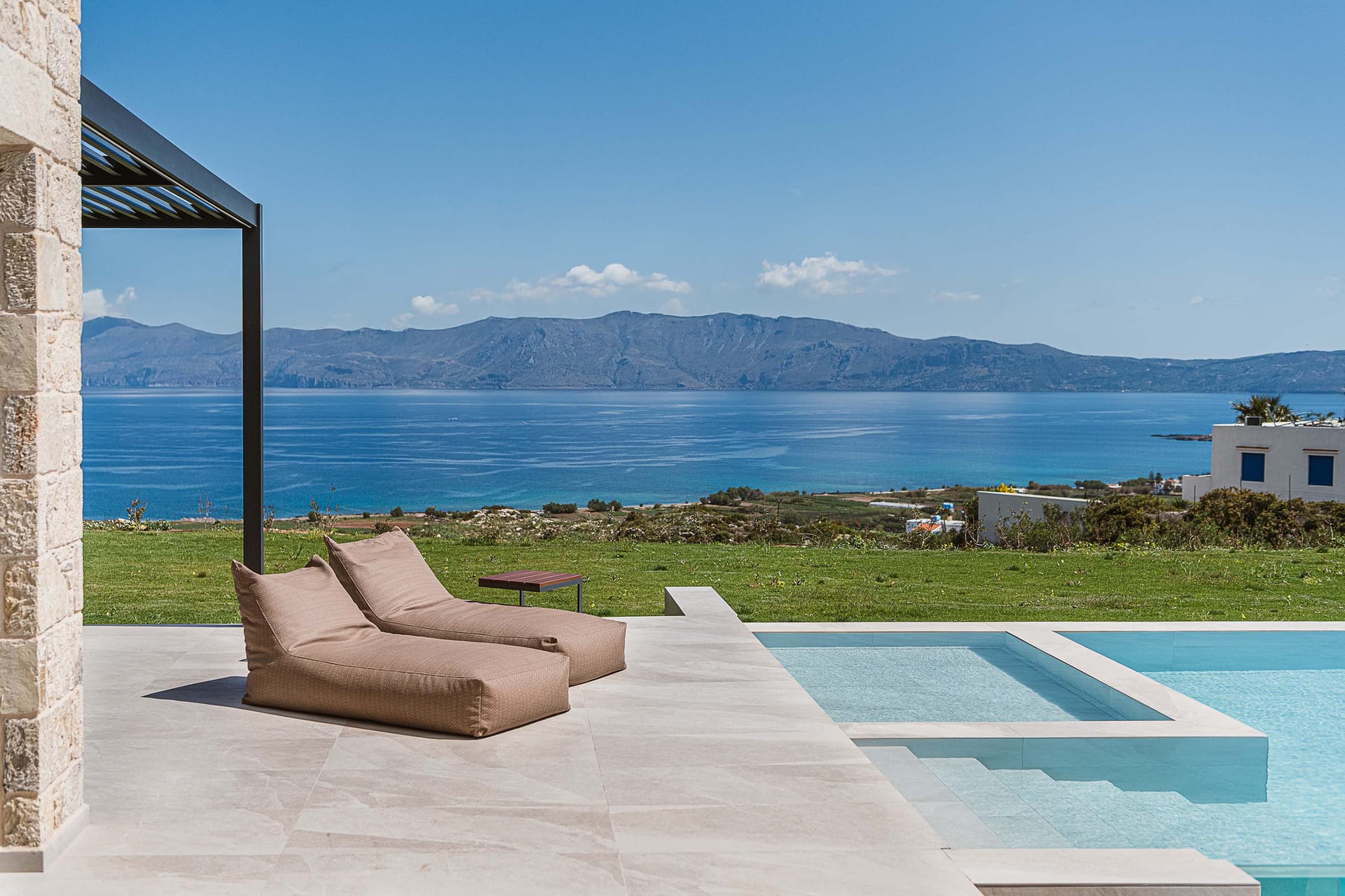 Rastoni Villa | Free* Heated Pool - Holiways Collection