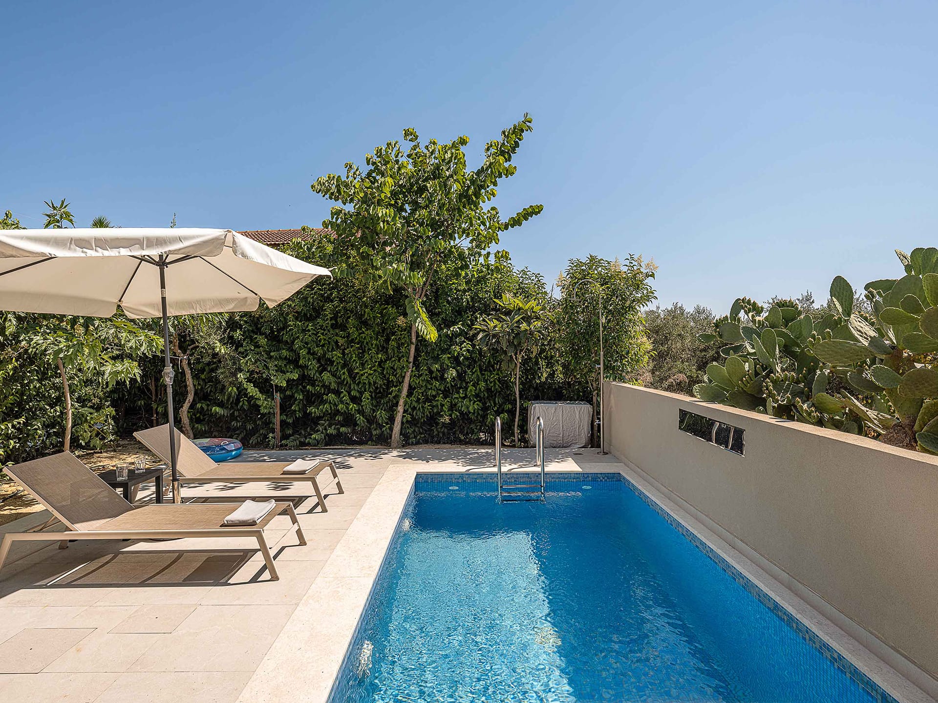 Villa Anthos | Luxury 1-Bedroom Villa Heated* Pool