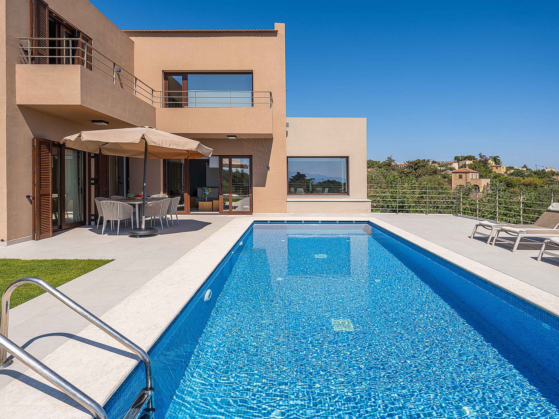 Villa Alya | Heated* pool luxury &amp; seaviews