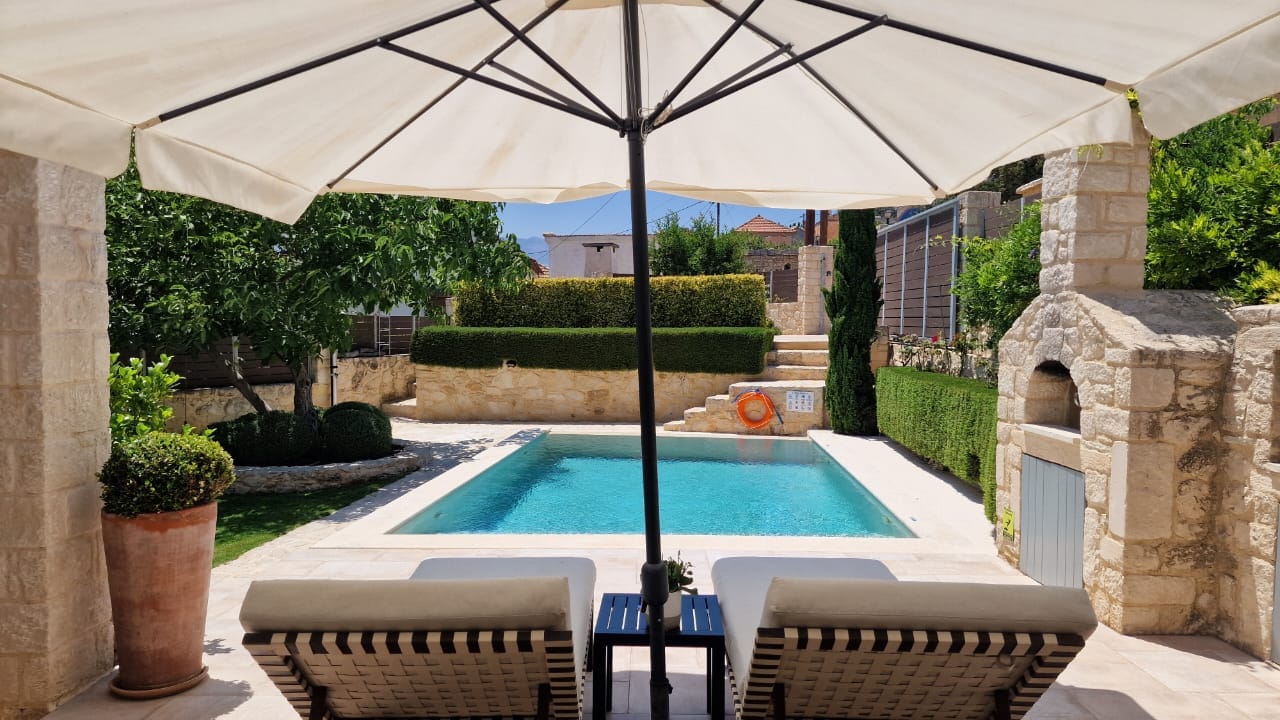 Artemis Apollonas Villa | Luxury Escape with Pool!