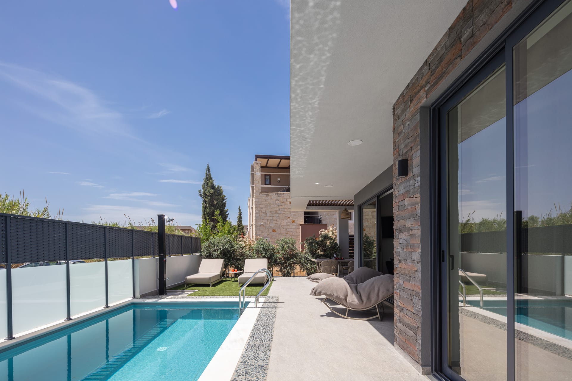 VillaSaints I – Pool & BBQ Walk to Beach