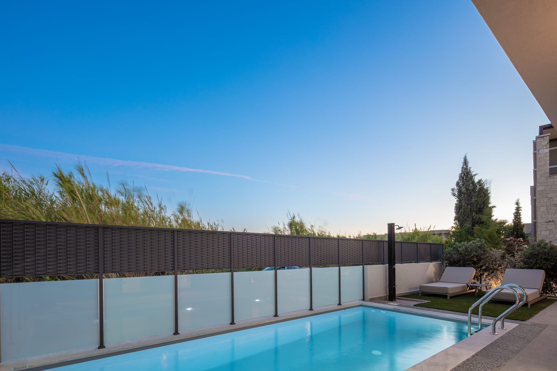 VillaSaints I – Pool & BBQ Walk to Beach