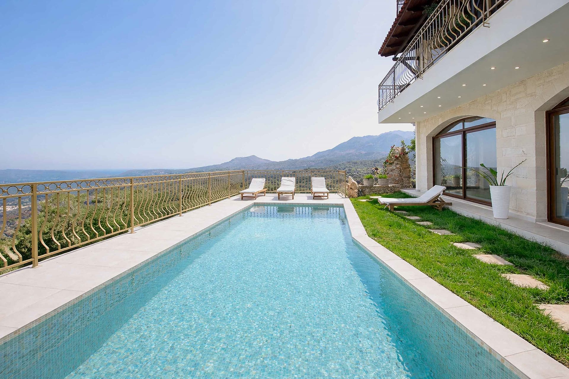 Geroulios Kastro Villa II - Heated* Pool & Jacuzzi