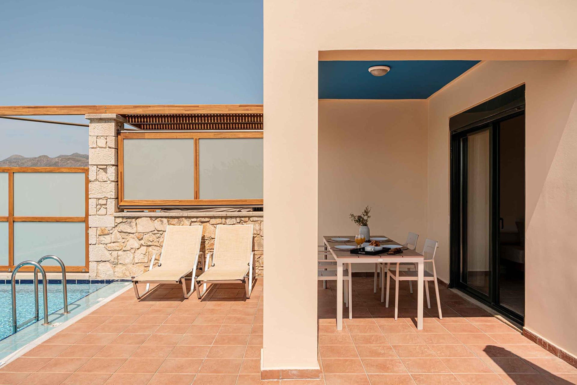 Corali Villa IV - Seaview Pool &amp; 450m to Beach