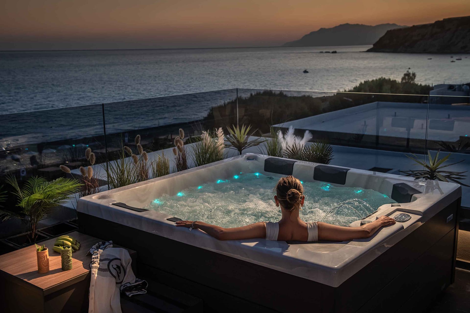 Lapis Nera Villa I - Beachfront & Free*Heated Pool