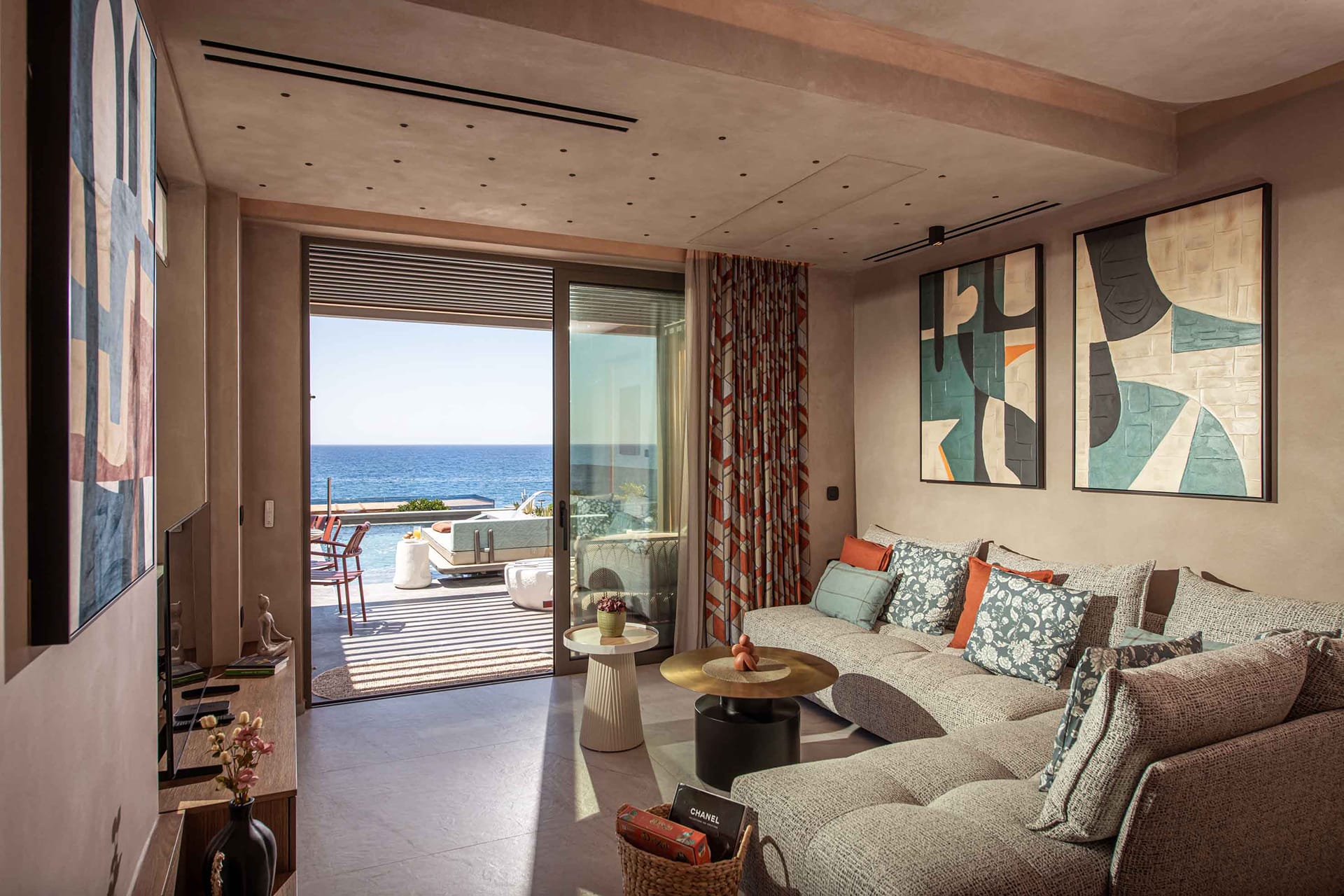 Lapis Nera Villa I - Beachfront & Free*Heated Pool