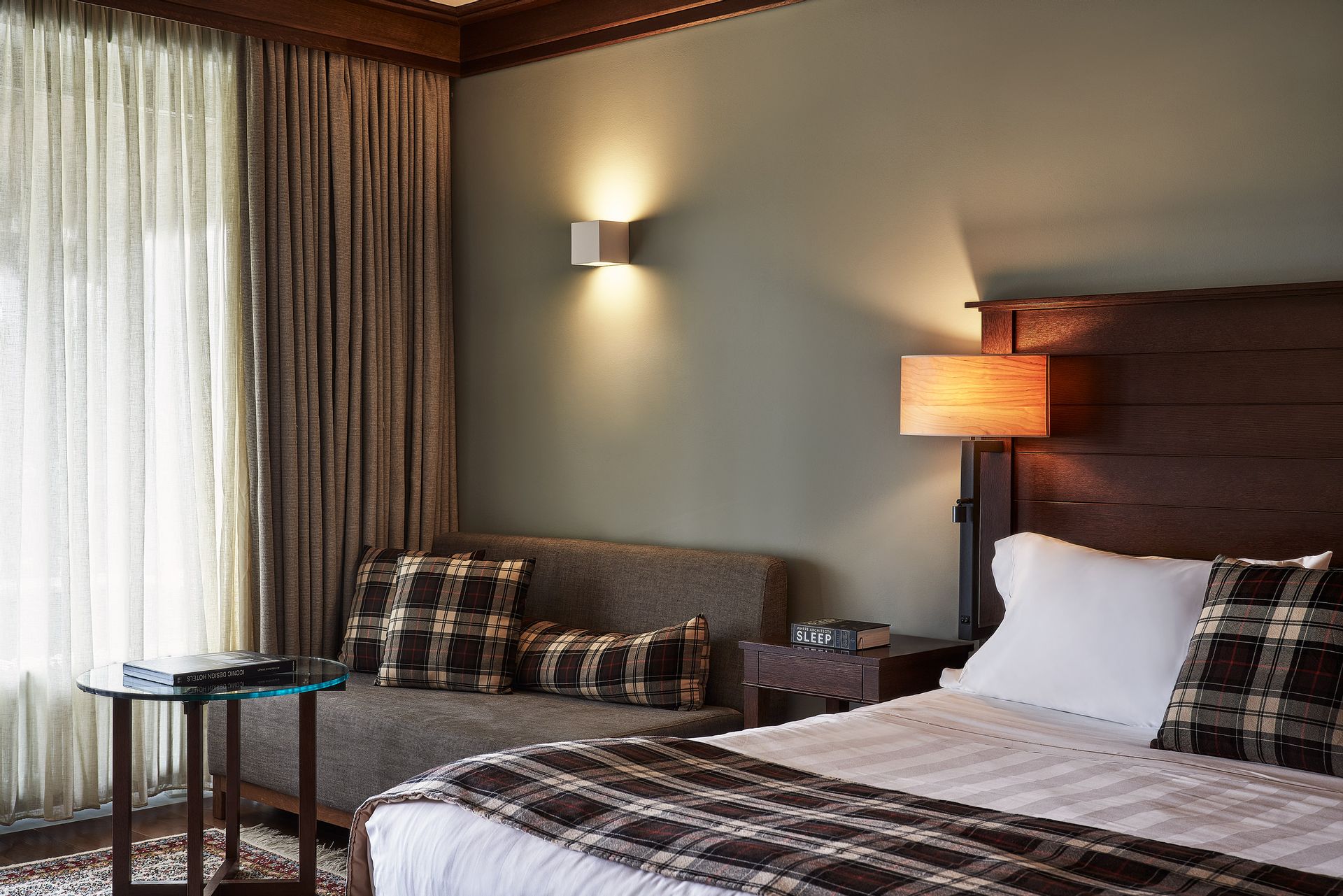 Suite with Mountain View