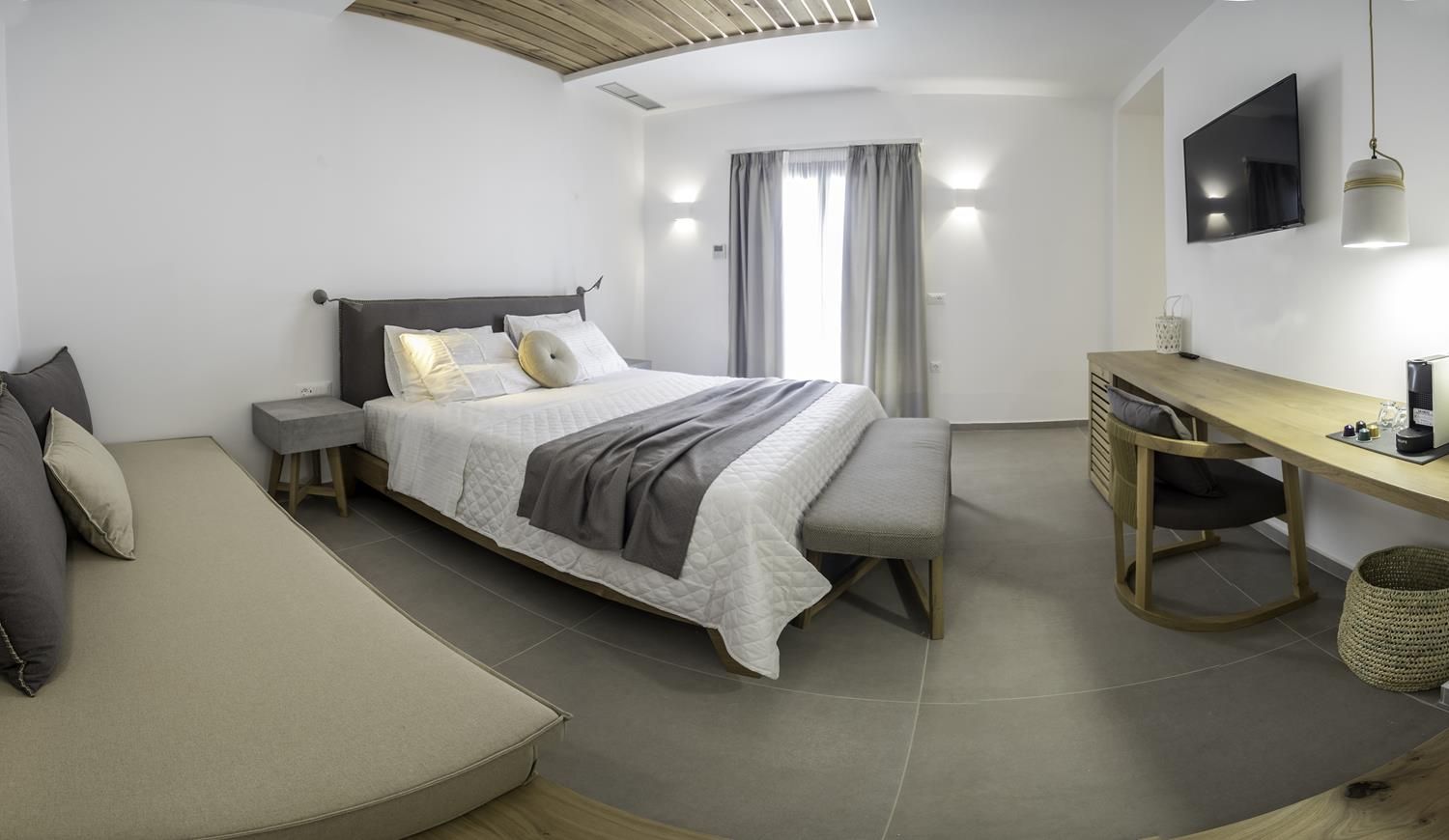 Superior Suite with Garden View