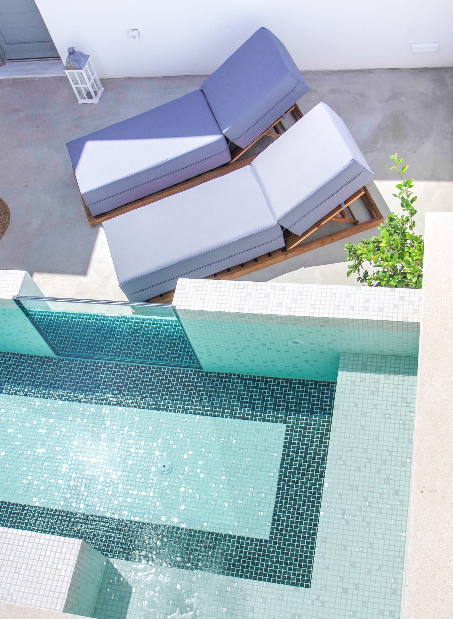 Queen Suite with Beach View