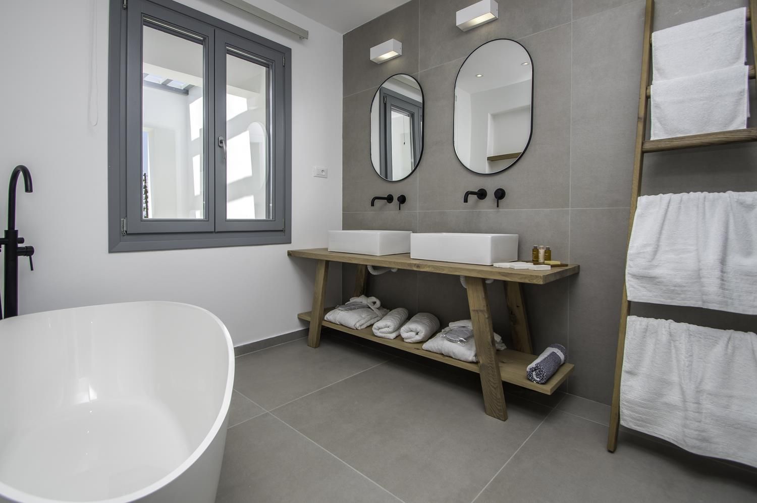 King Suite with Beach View