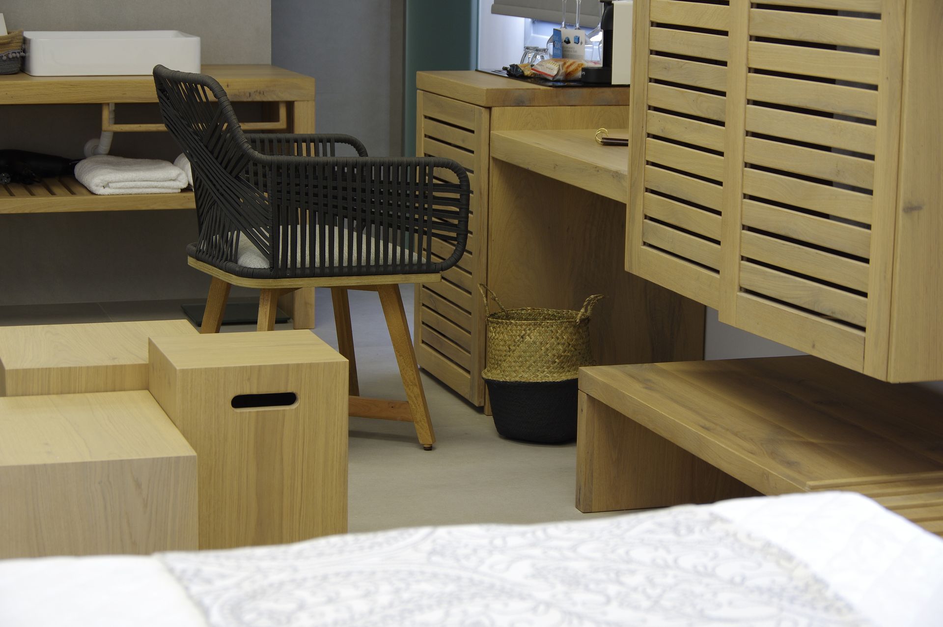 Family Suite with Beach View &amp; Jacuzzi