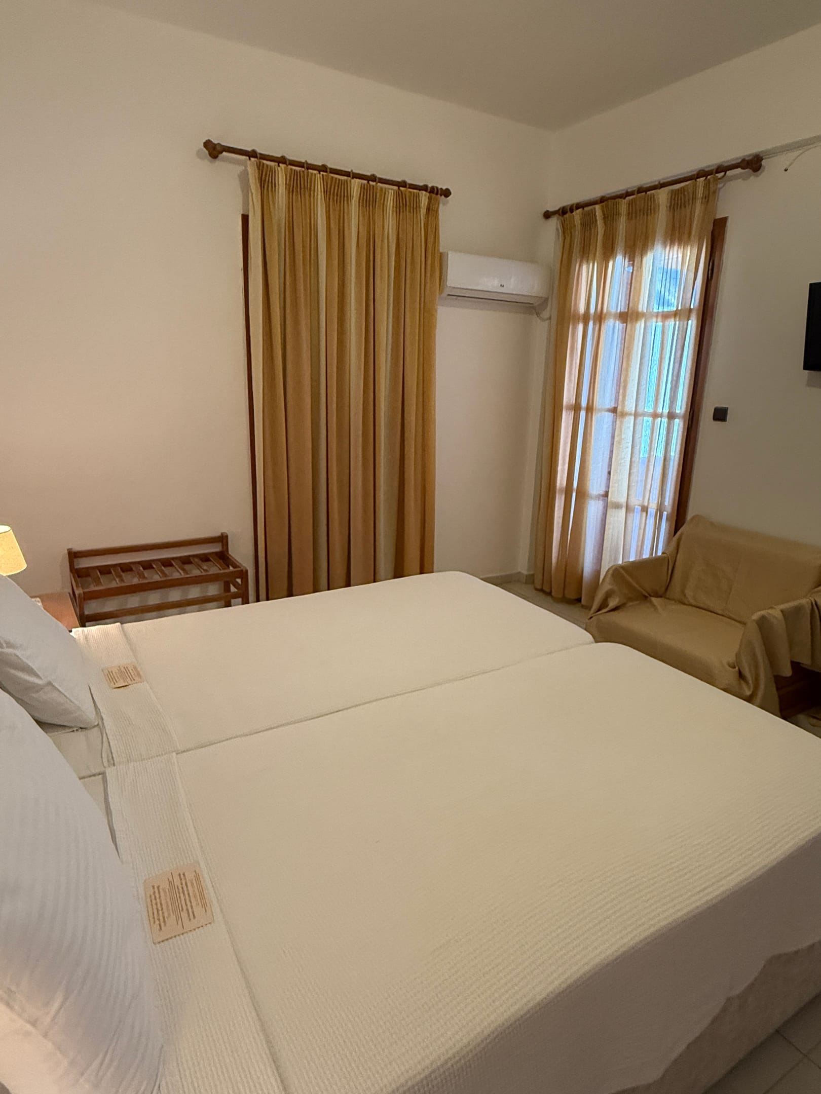 Twin Room with Partial Sea View