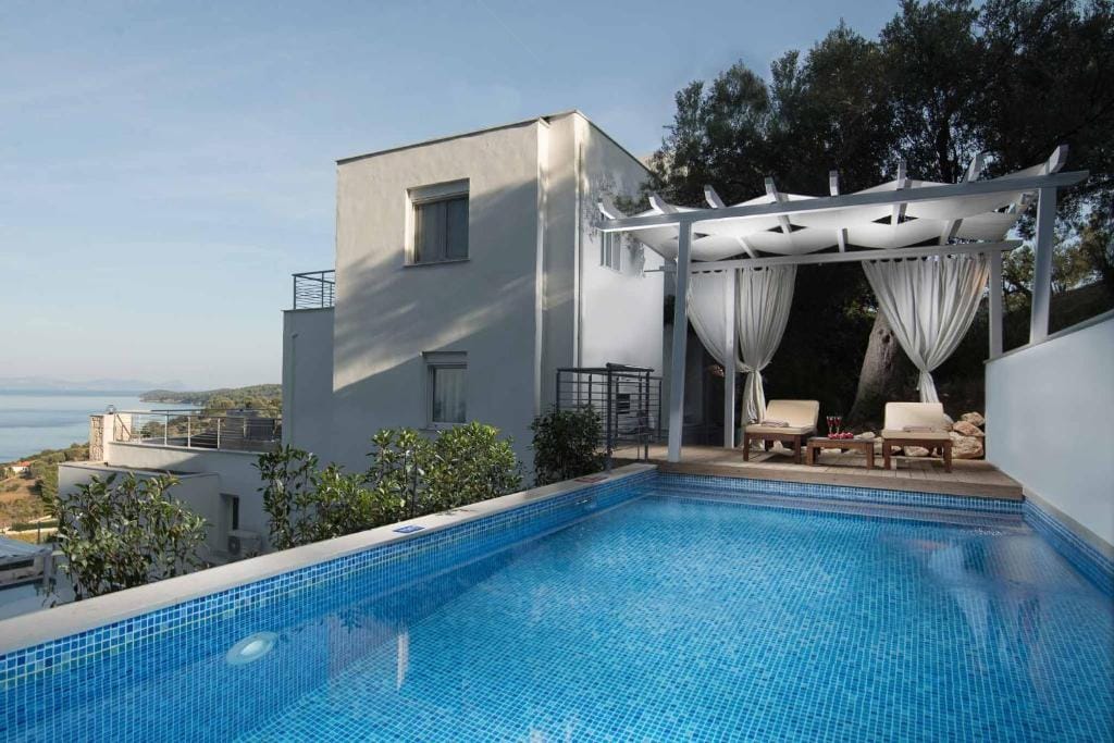 Exclusive 1 Bedroom Suite with private pool