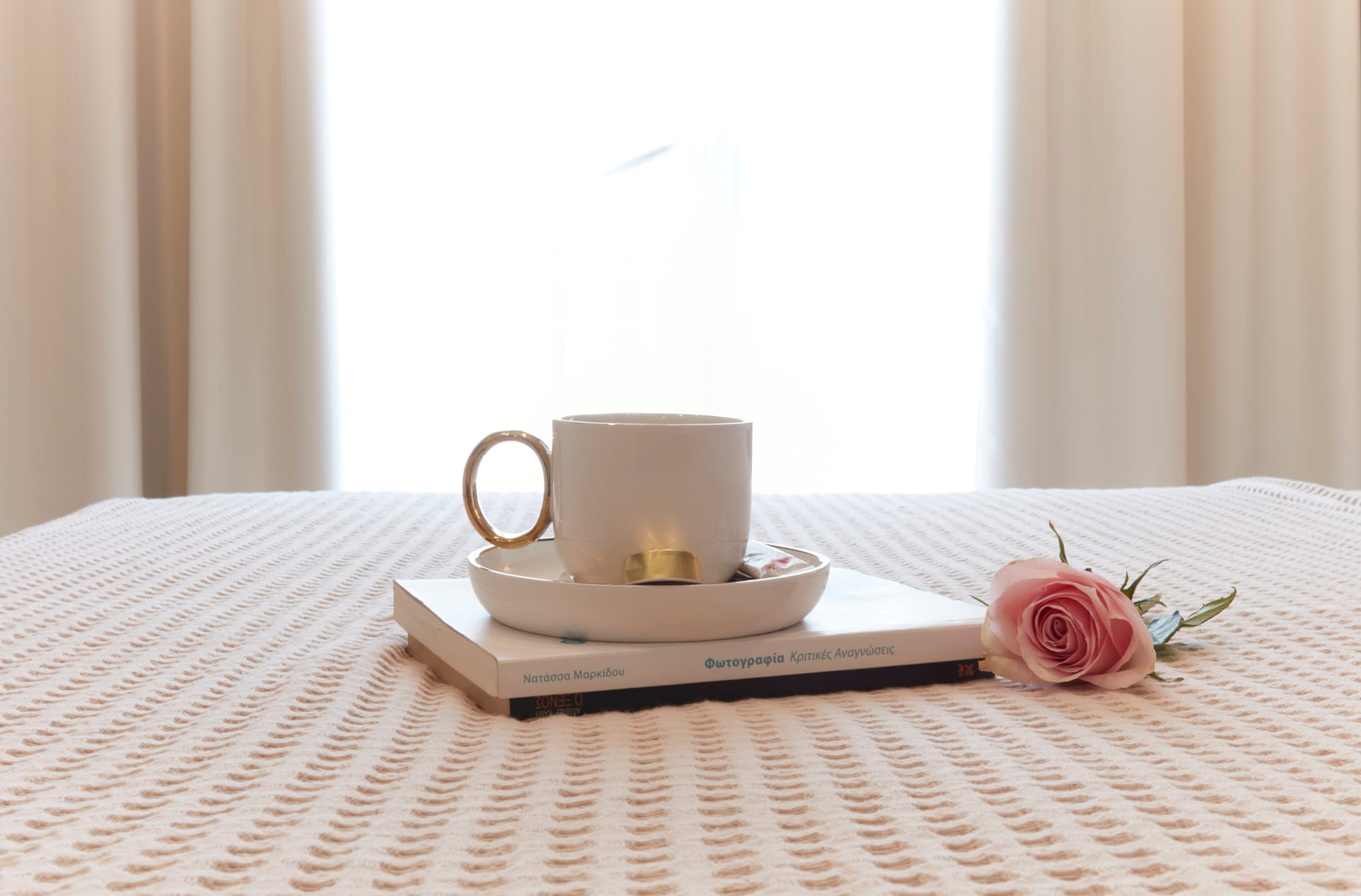 Suite with Bathtub