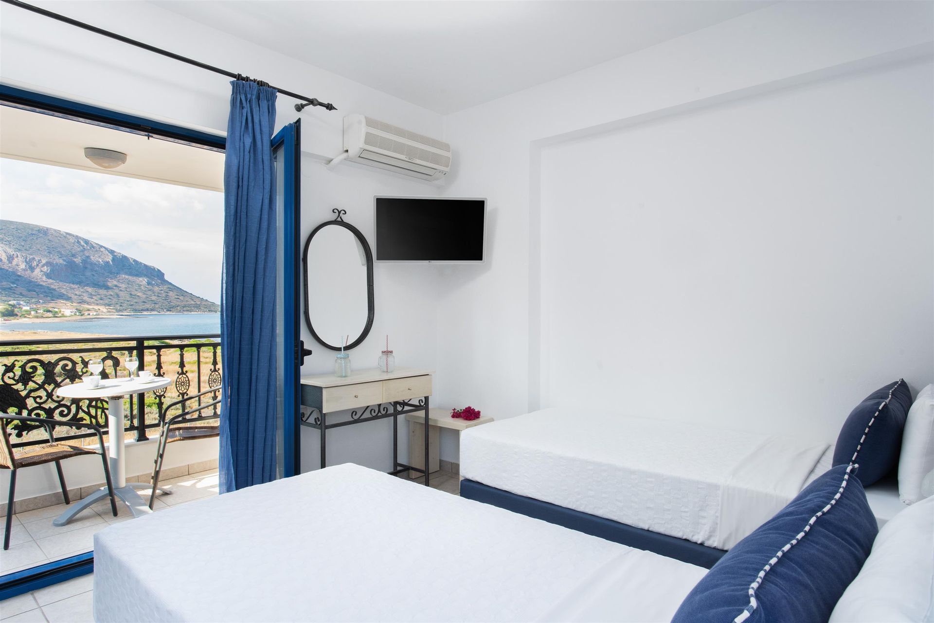 Twin Room | Sea View