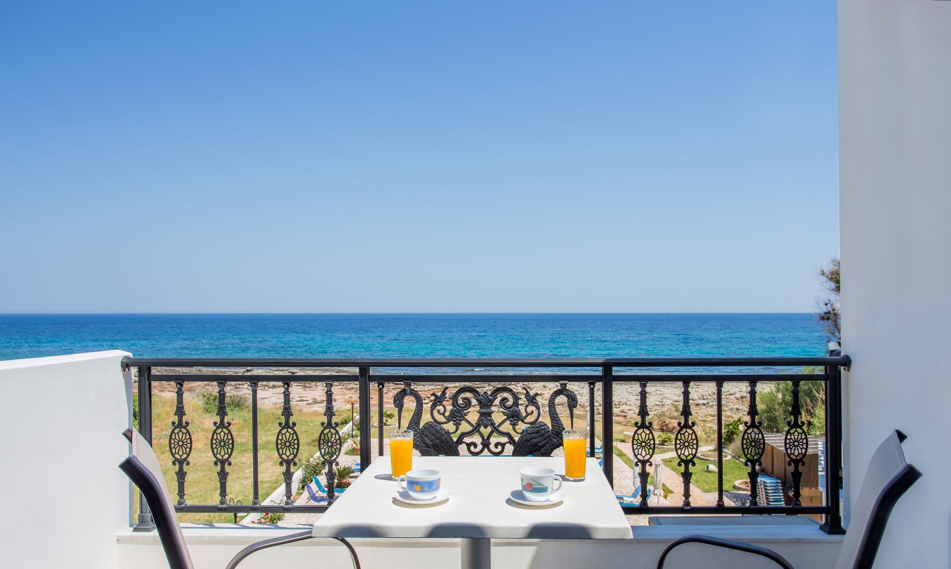 Superior Double Studio | Sea & Pool View