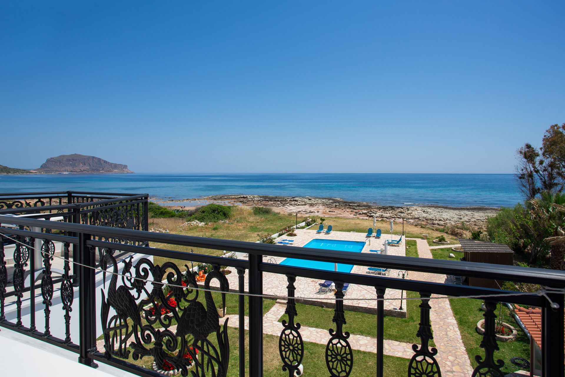 Superior Double Studio | Panoramic View