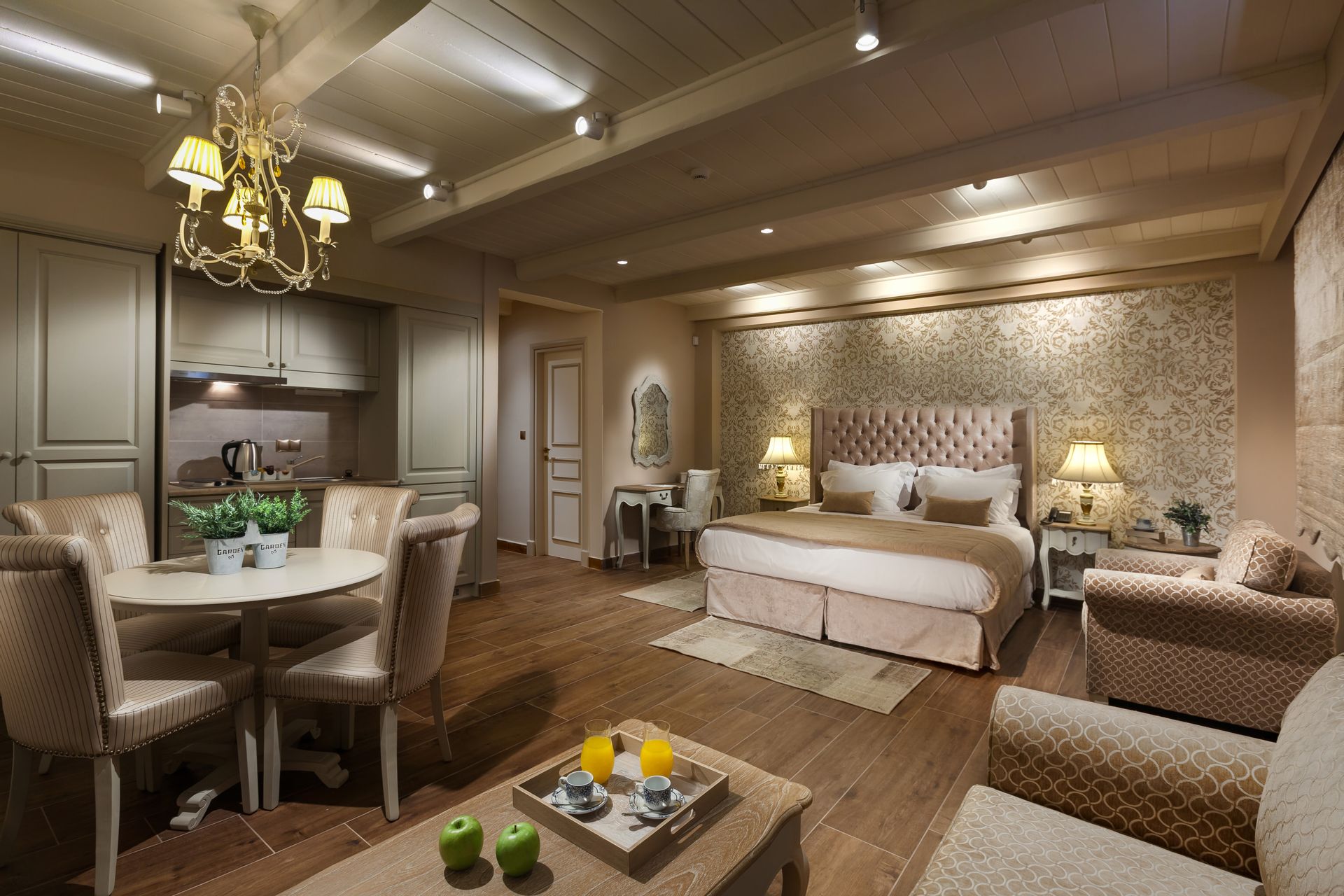 Junior Suite with Garden View
