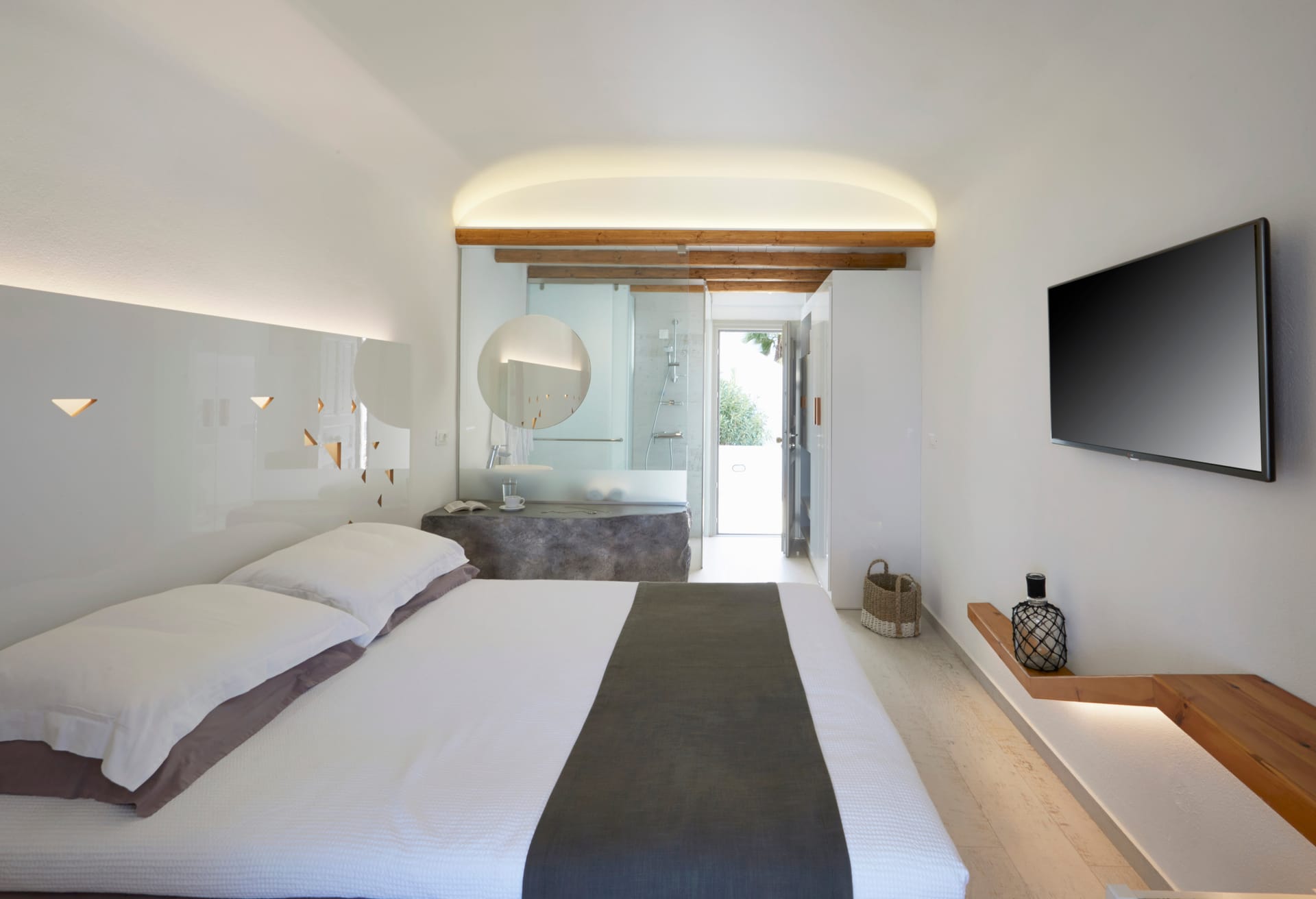 Standard Double with Side Sea View