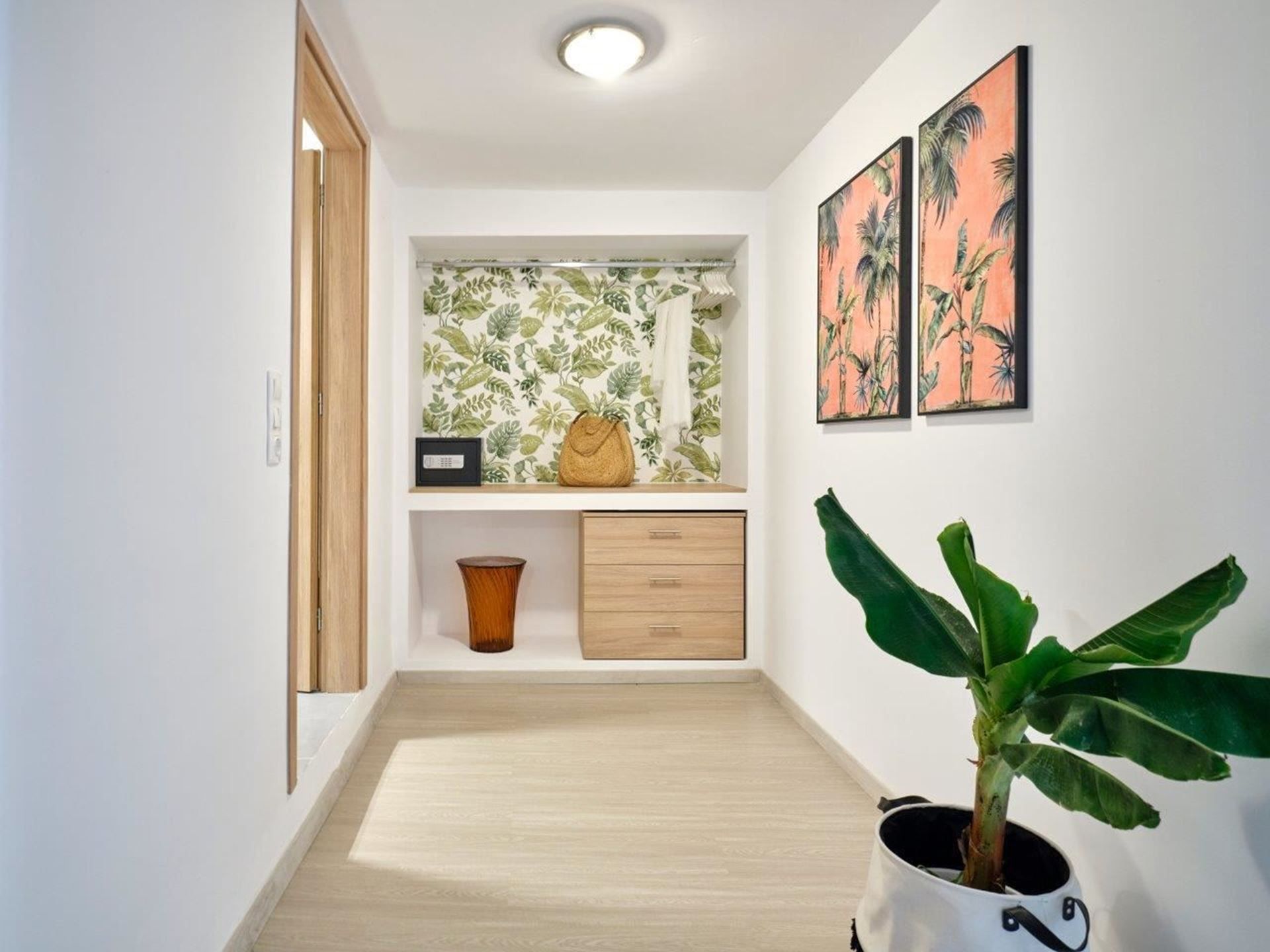 One Bedroom Suite with Sea View