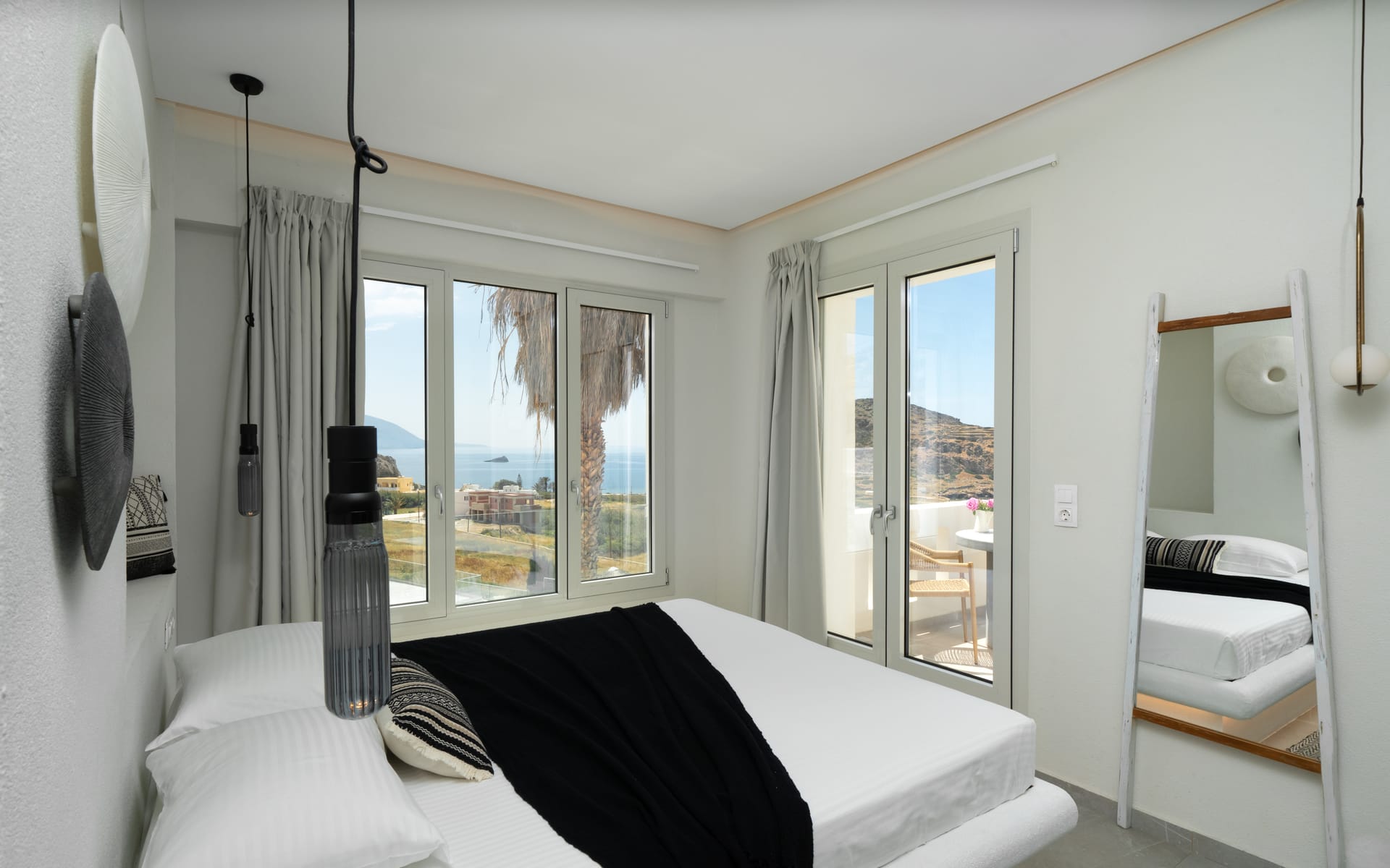 Luxury Suite with Outdoor Jetted Tub & Sea View