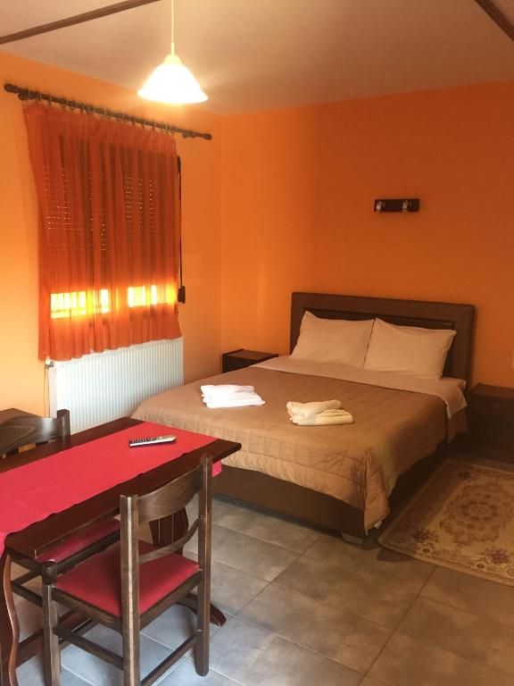 Studio with Garden View