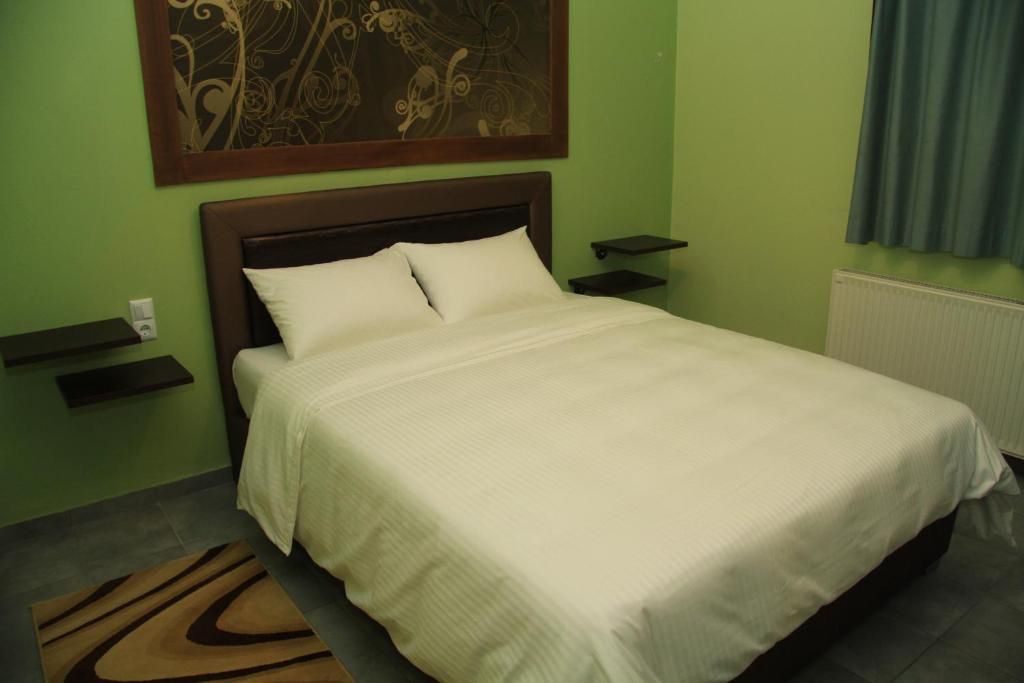 One Bedroom Apartment